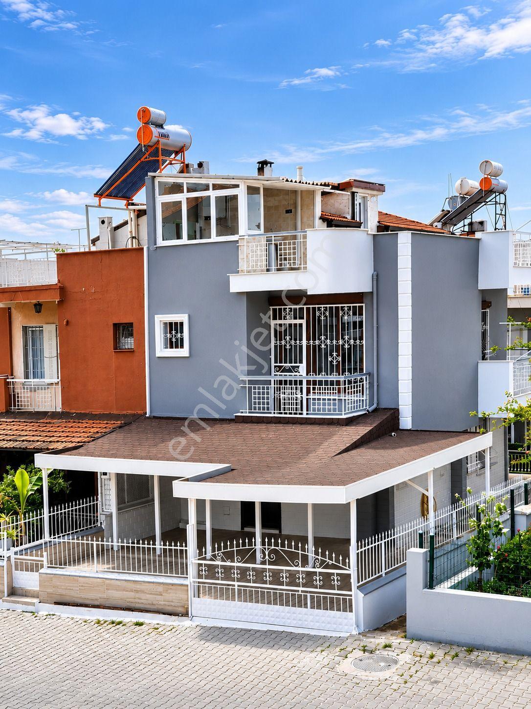 Yenilenmiş Otoparklı Sahile Yakın Villa - Görsel 3