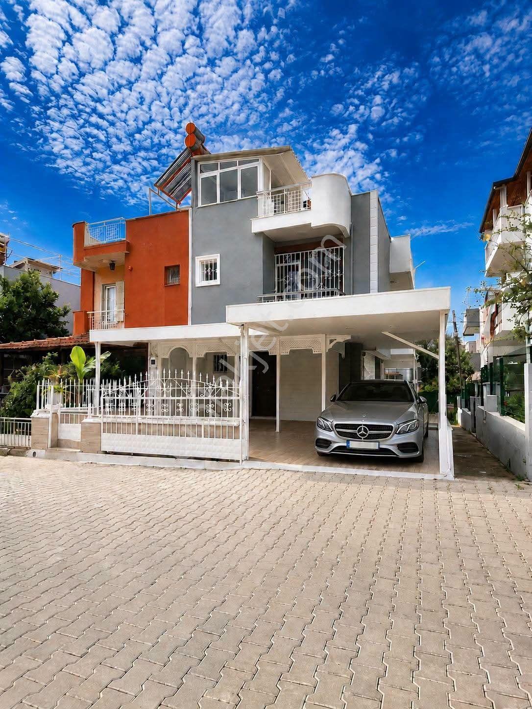 Yenilenmiş Otoparklı Sahile Yakın Villa - Görsel 2