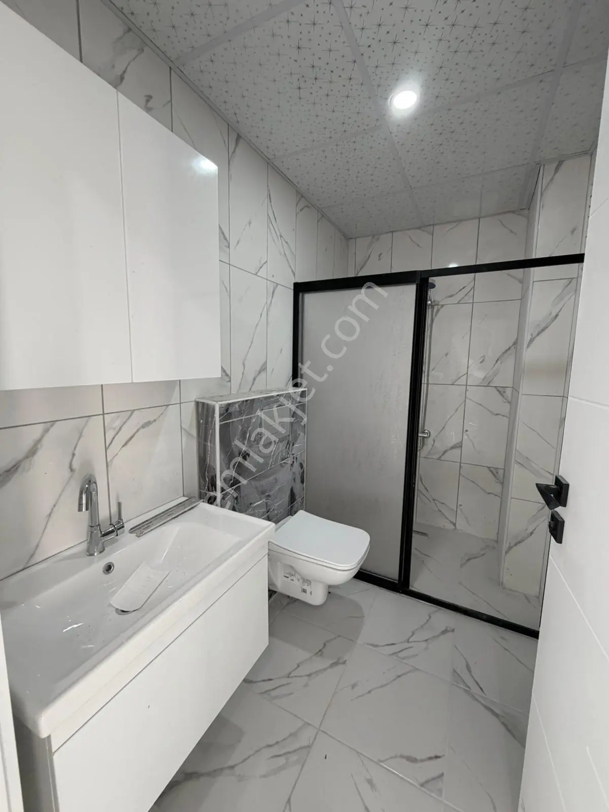 Hastane Yakınında Ara Kat, Yerden Isıtmalı Sıfır 2+1 Kiralık! - Görsel 5