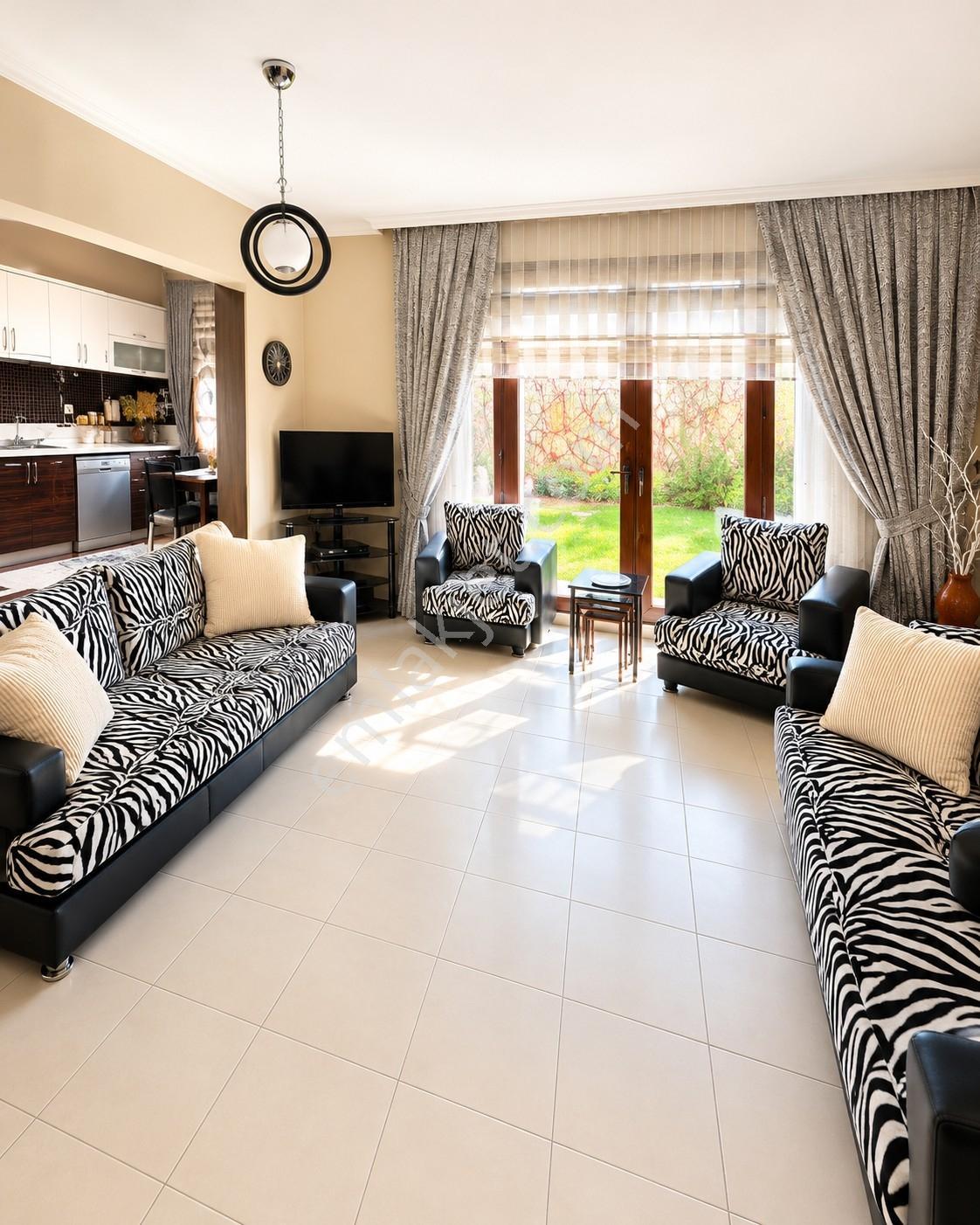 Havuz, Güvenlik, Otopark Ve Konfor Bir Arada | 5+3 Villa - Görsel 17