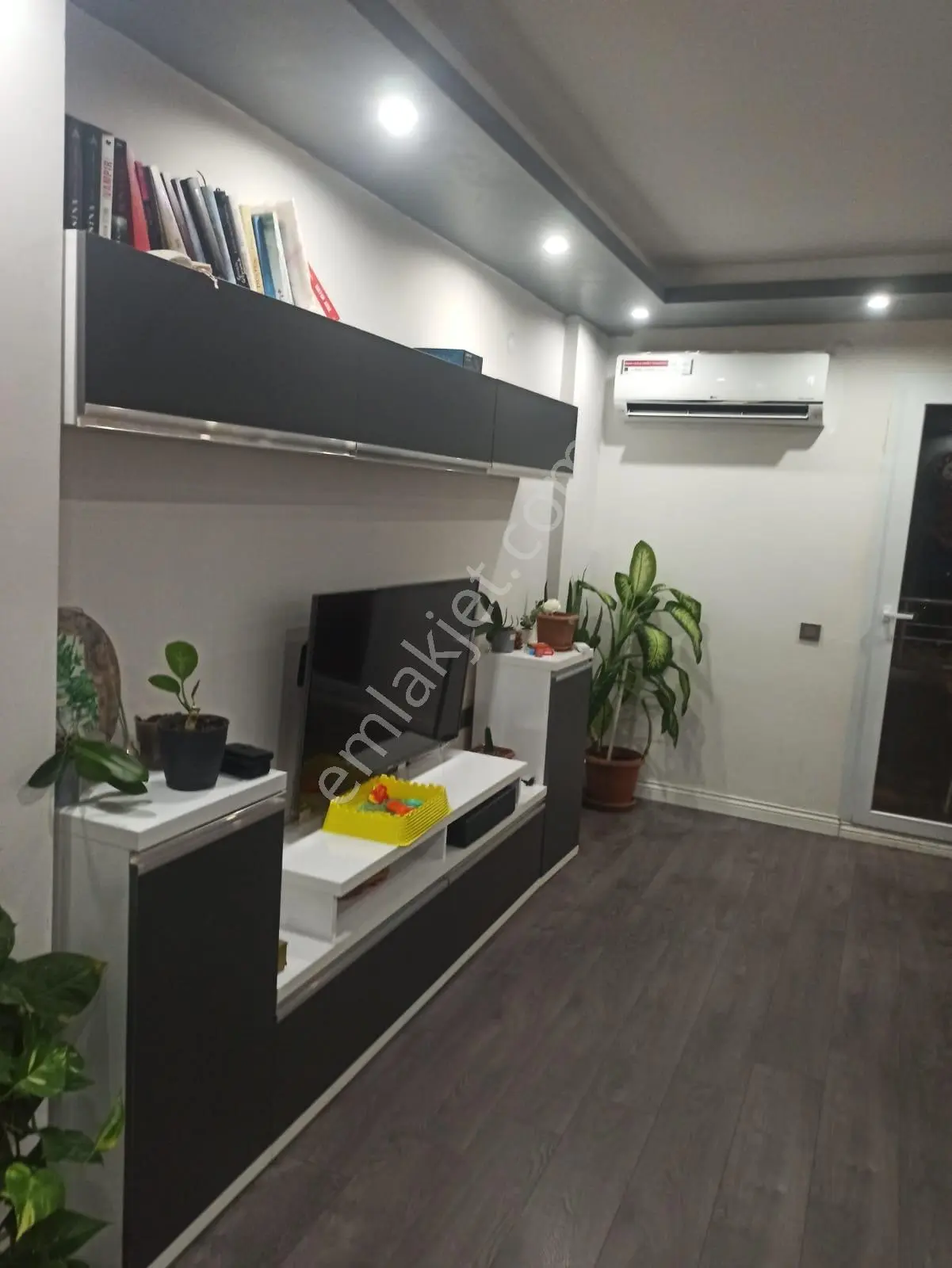 Han Emlak'tan Viranşehir Mah'de Deniz Manzaralı Full Eşyalı 3+1 - Görsel 3