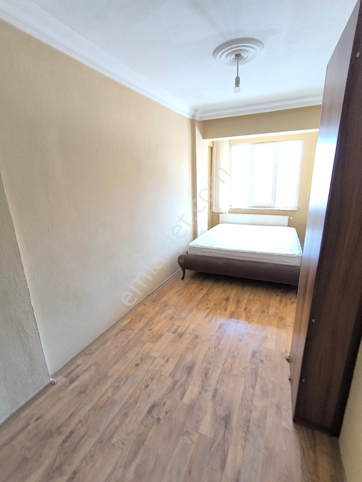 Kariyer'den İnegöl Merkez'de Satılık (eşyalı) 1+1 Daire - 70 M² - Görsel 19