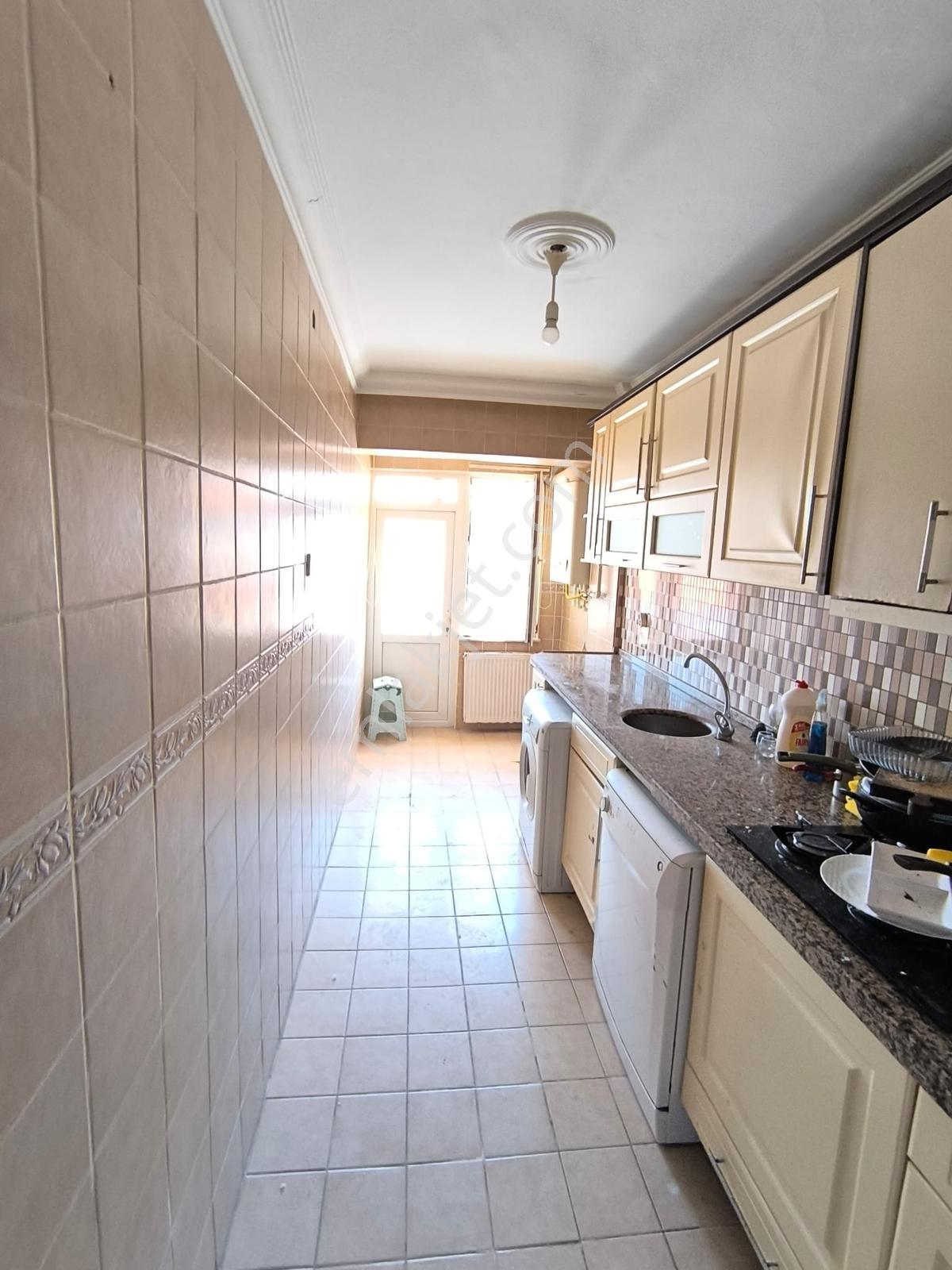 Kariyer'den İnegöl Merkez'de Satılık (eşyalı) 1+1 Daire - 70 M² - Görsel 10