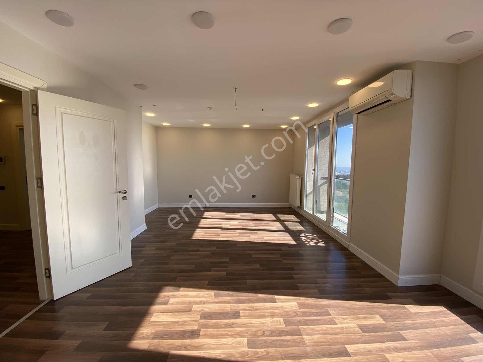 Meydan Halkalı Sitesi Göl, Deniz Manzaralı Ebeveyn Banyolu 2+1 - Görsel 25