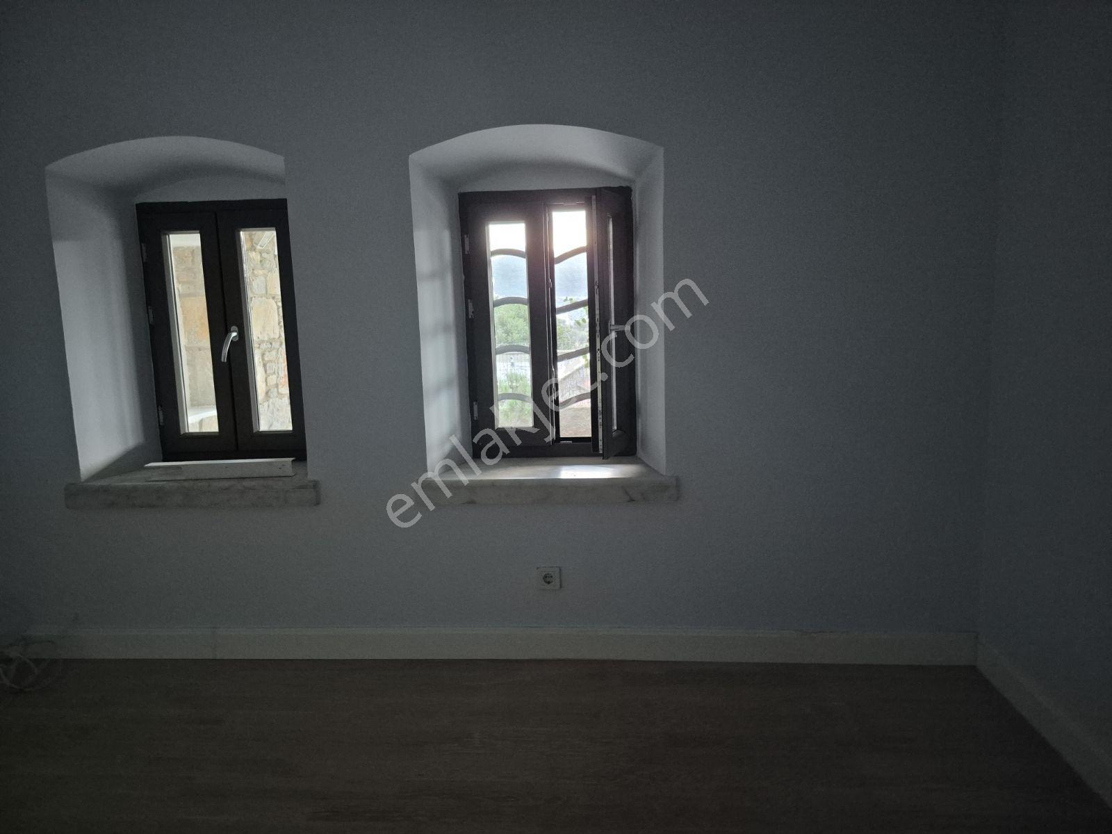 Bodrum Yakaöy'de Site İçinde 3+1 Müstakil Taş Villa - Görsel 20