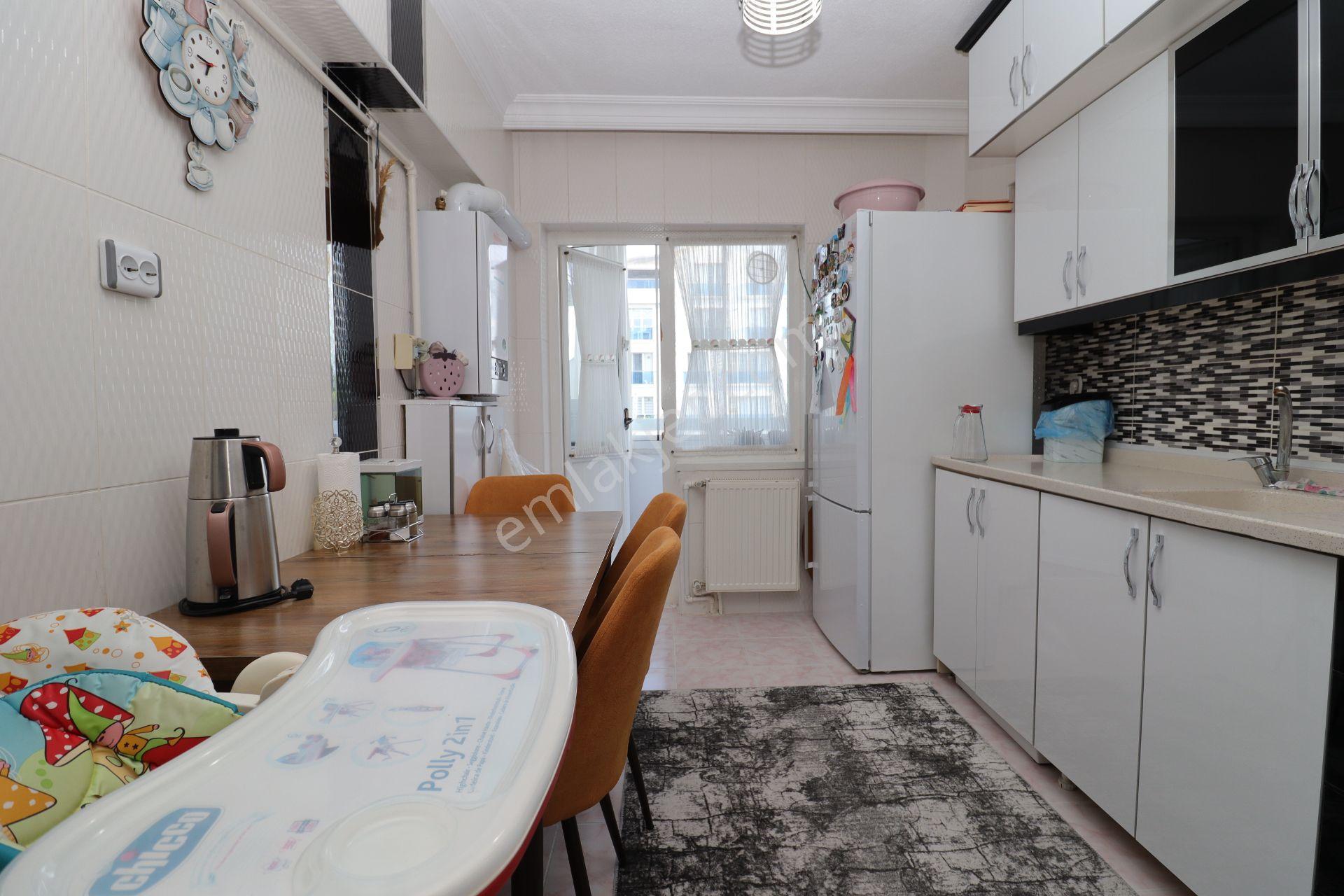 Akif'ten Atakent'te 3+1 Asansörlü Cadde Üstü G/d Cephe Satılık Daire - Görsel 3