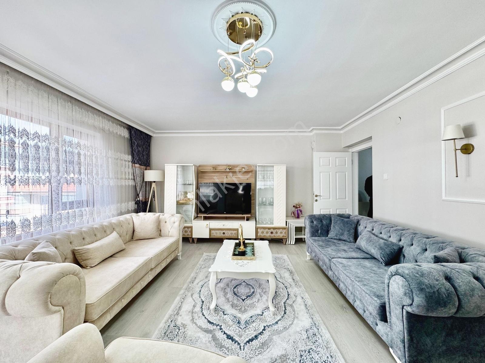 Batrut Emlak_cadde Üzeri Masrafsız 2 Banyolu 130m2 Kilerli - Görsel 26