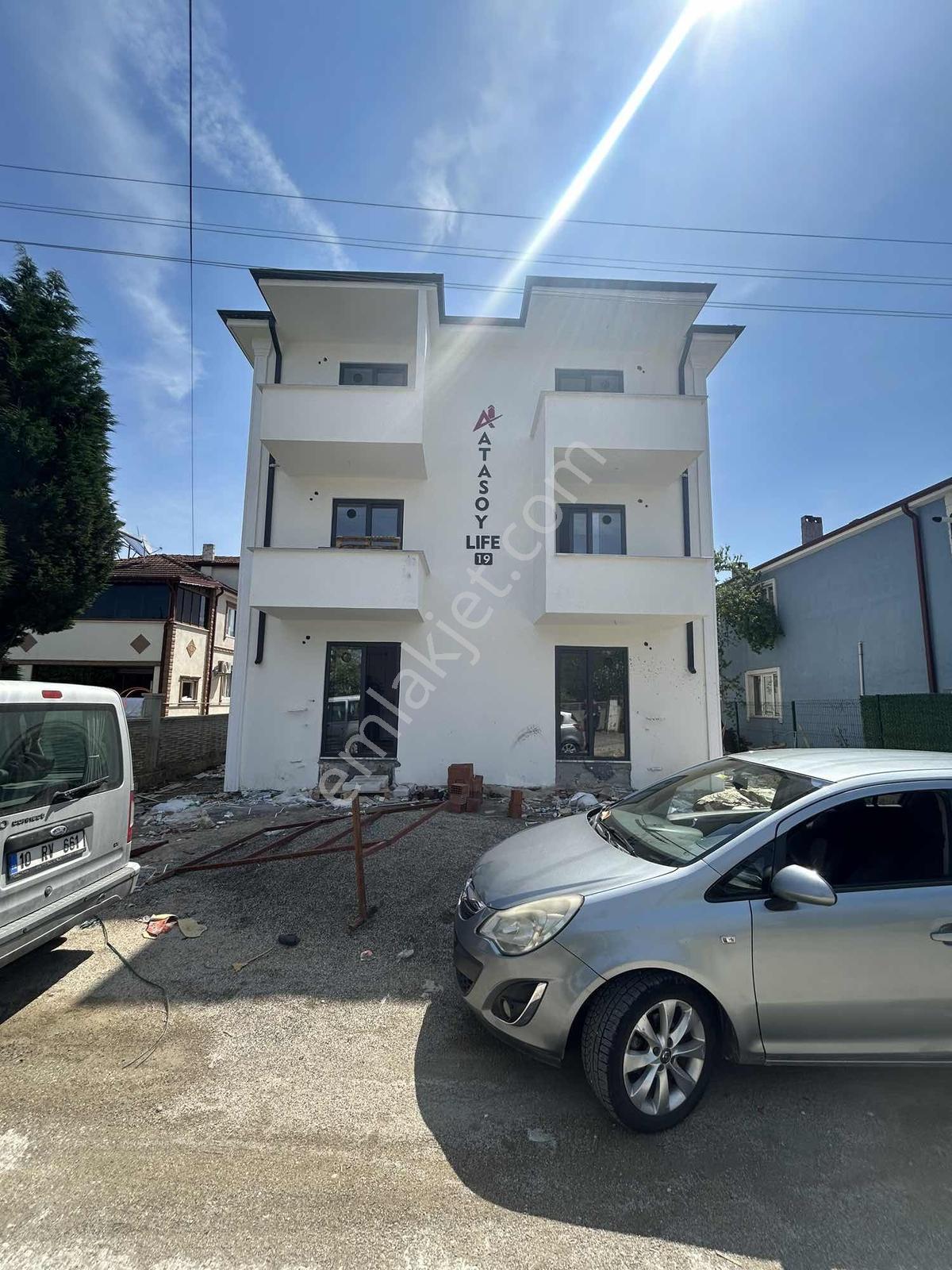 Cadde Üstü Kira Getirisi Yüksek 1+1 Daire