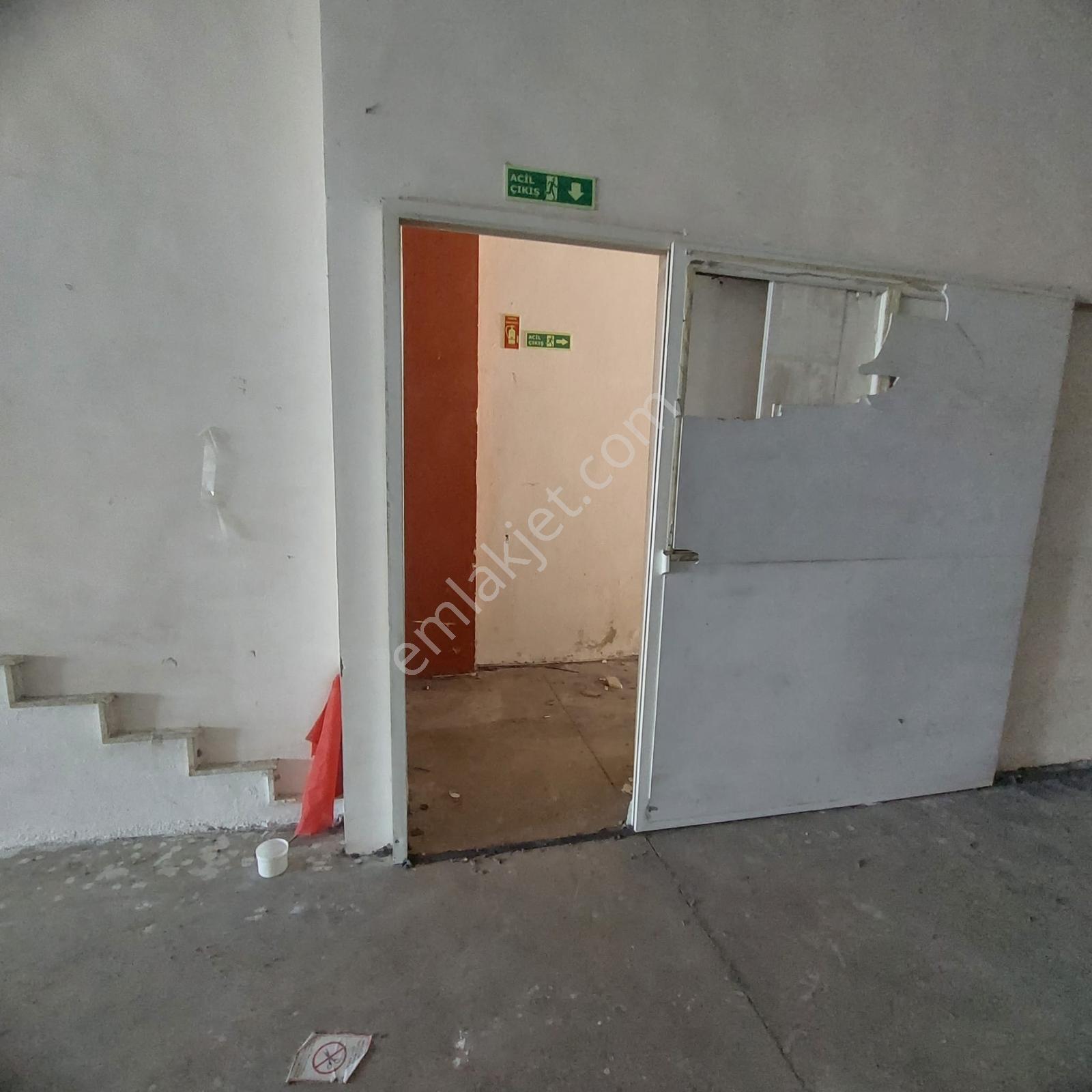 Gıdacılar Çarşısında Kiralık İşyeri - Görsel 13