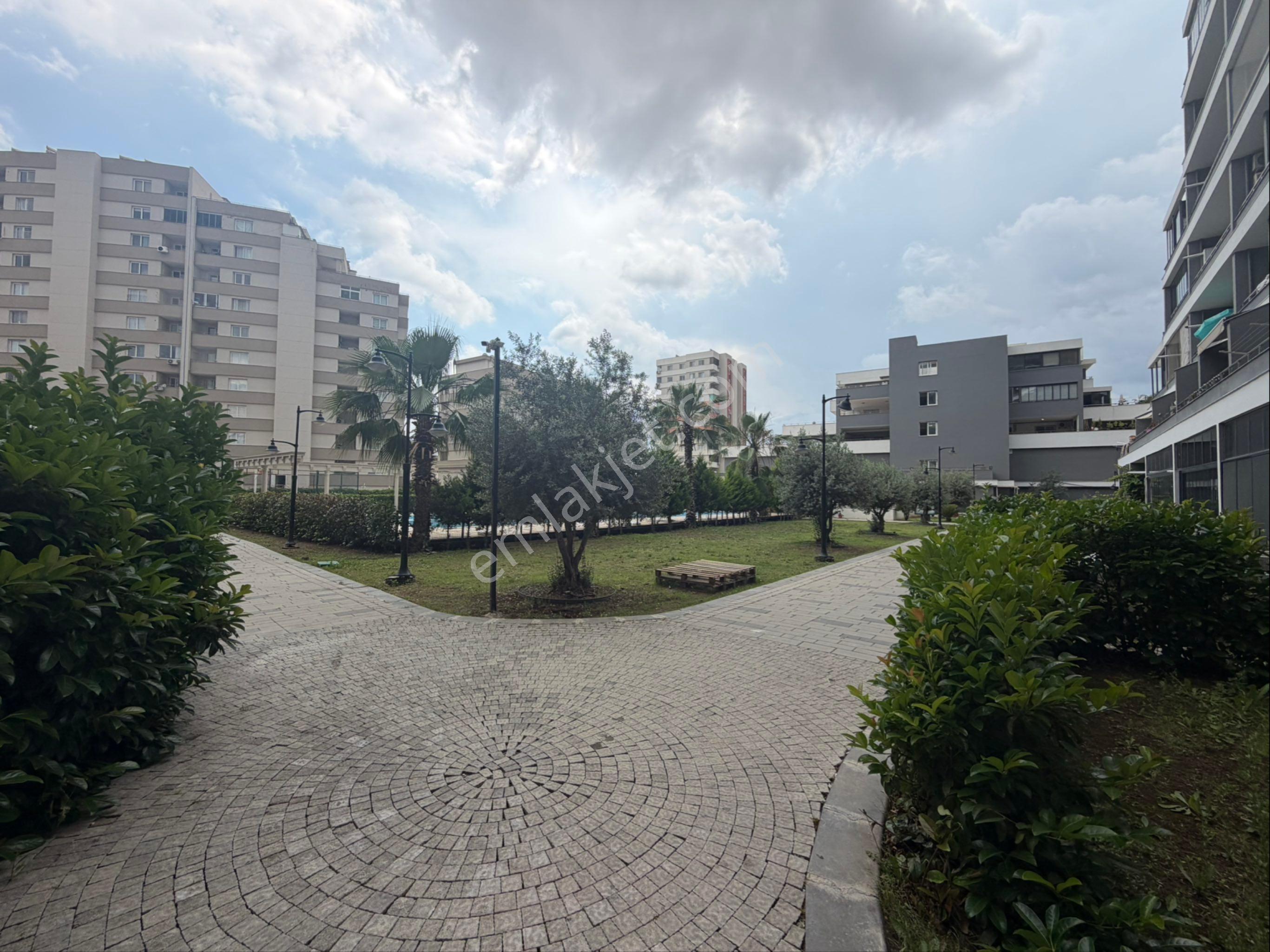 Gürselpaşa Da Yatay Mimarı Az Katlı Teraslı 1+1 Kiralık Daire - Görsel 4