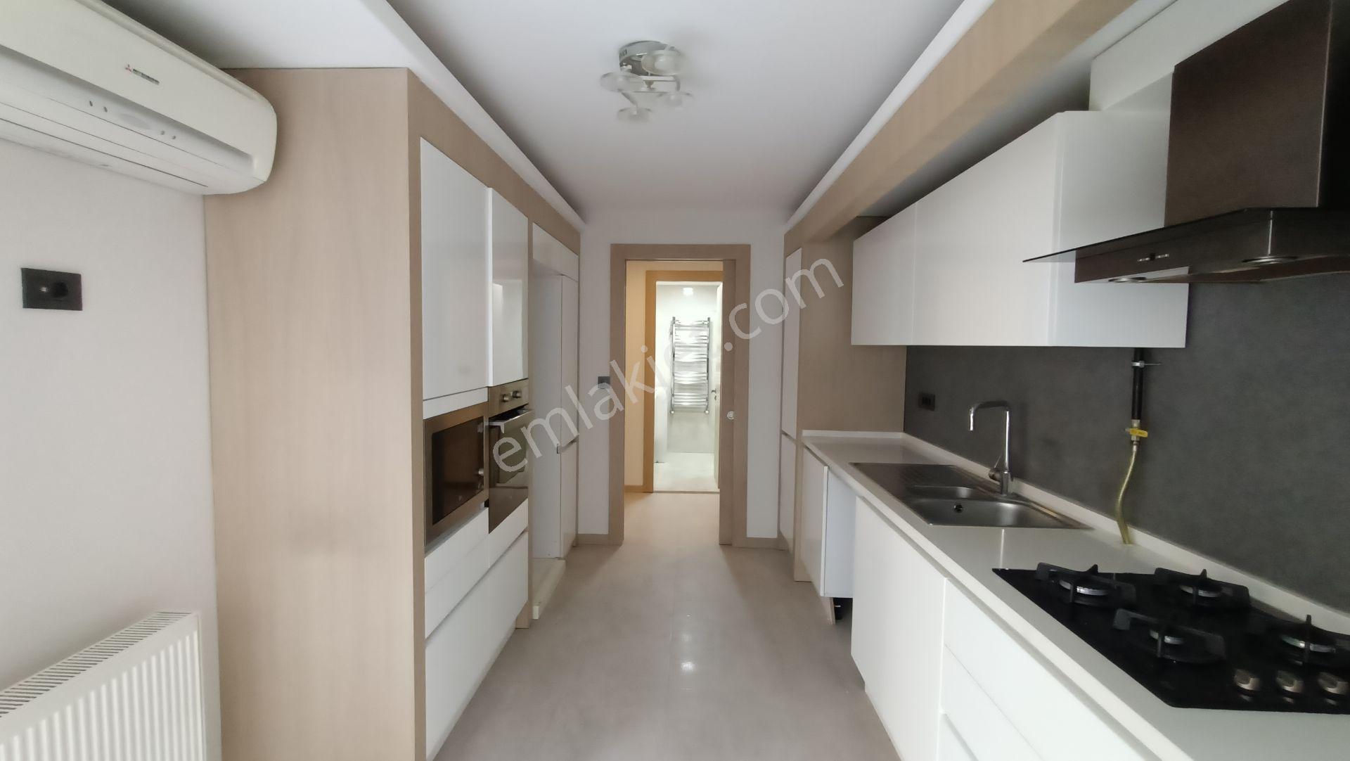 İnönü Cad.şehrin Tamkalbinde İyi Keyiflerdilerim 3+1kiralıkdaire