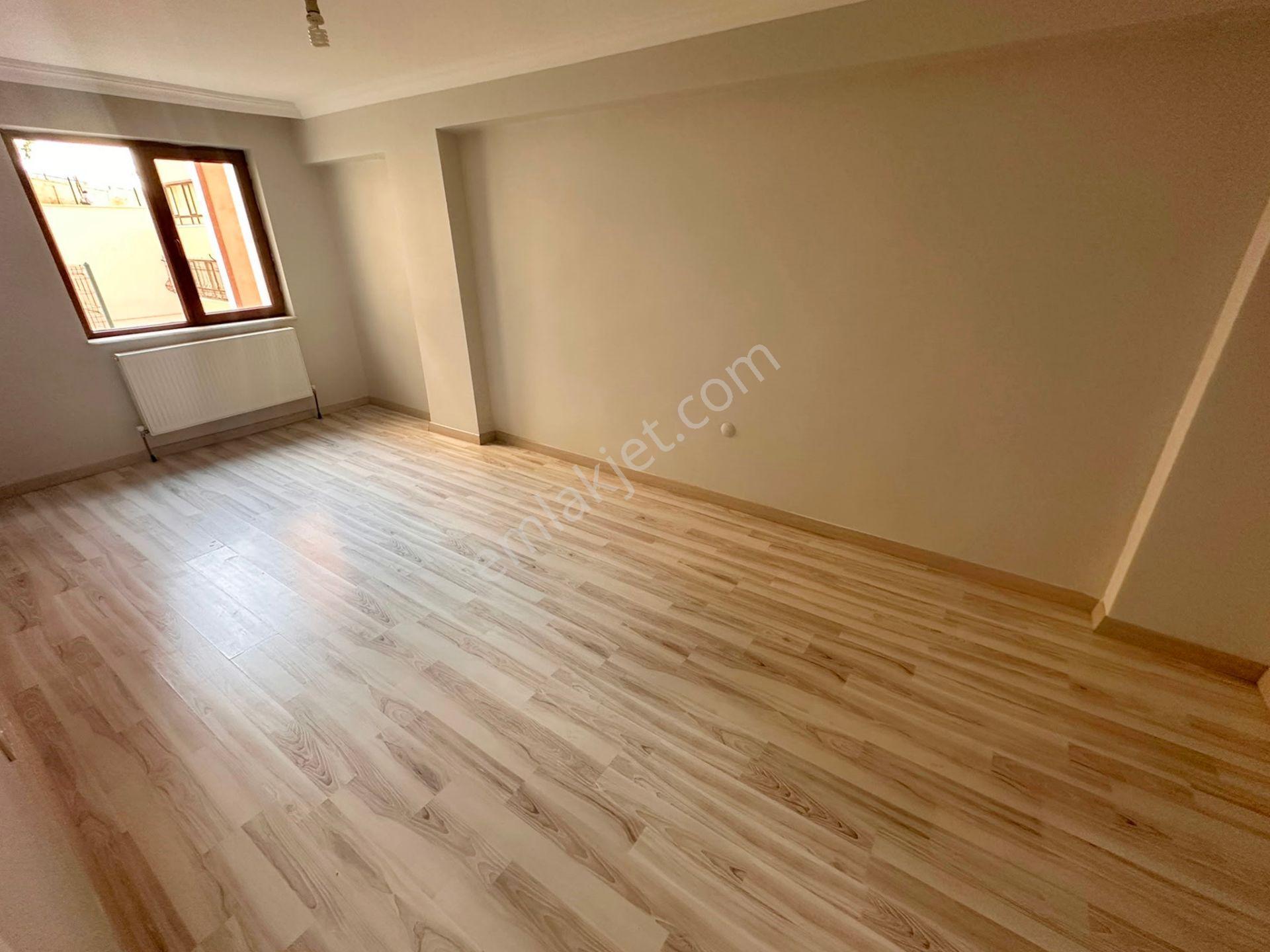 Dikmen'de Gökkuşağı Cd. Dibi 3+1 Katta Full Yapılı Satılık_!! - Görsel 17