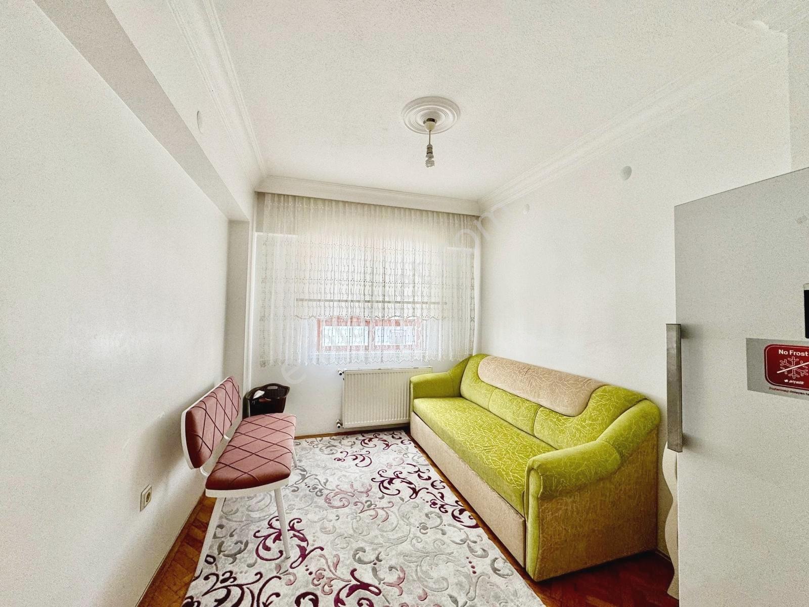 Barut Emlak_ Merkezde Masrafsız Yapılı Orta Kat 3+1 120m2 Güney - Görsel 6