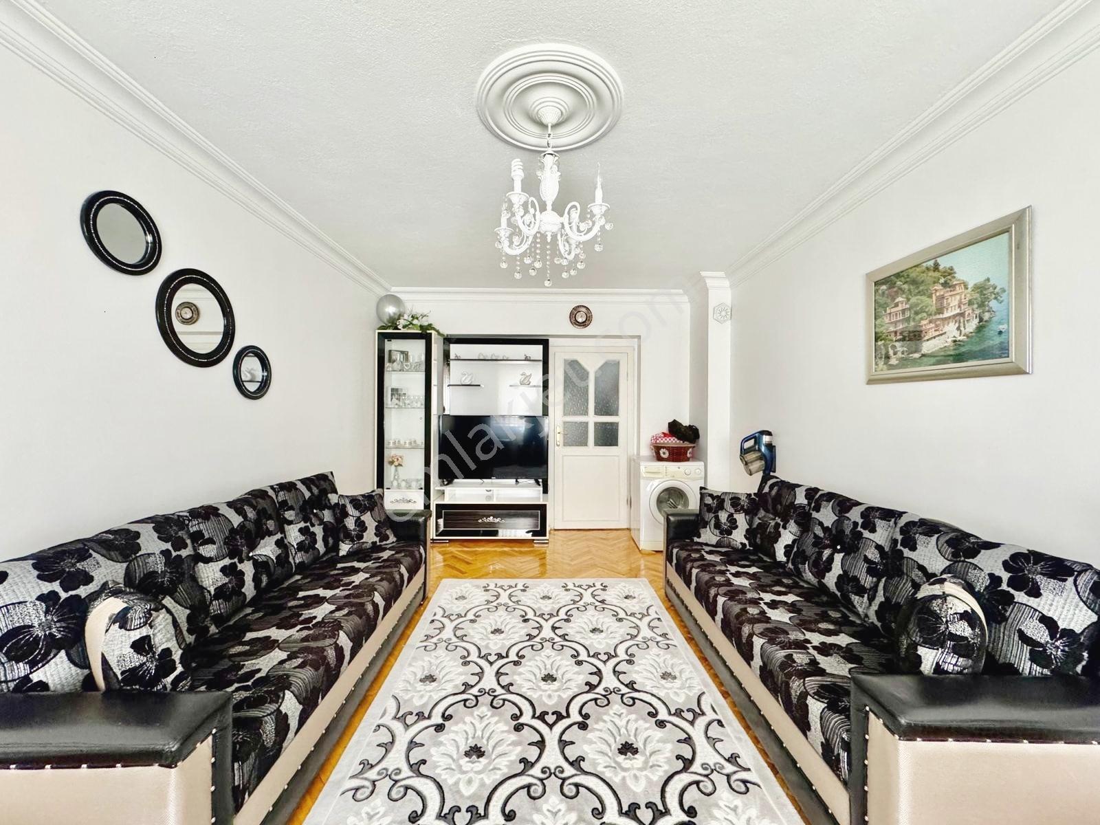 Barut Emlak_ Merkezde Masrafsız Yapılı Orta Kat 3+1 120m2 Güney - Görsel 3