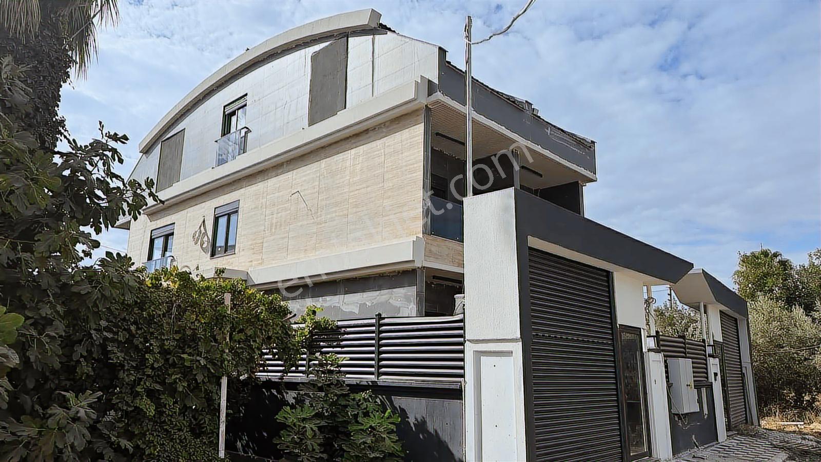 Lara Deniz Manzaralı Villa