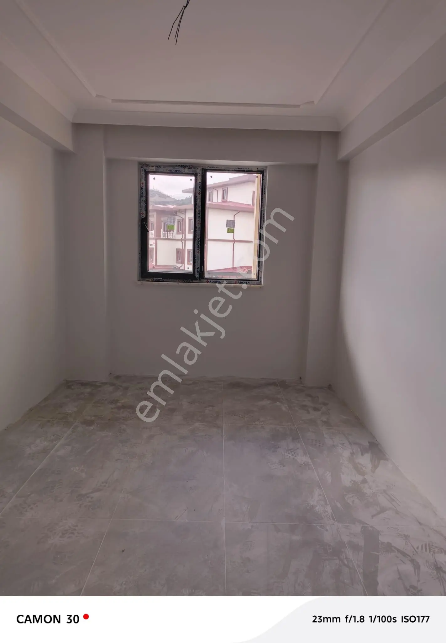 Bahçelievler Mah.adliye Binası Karşısında 1+1 Satılık Büro - Görsel 5