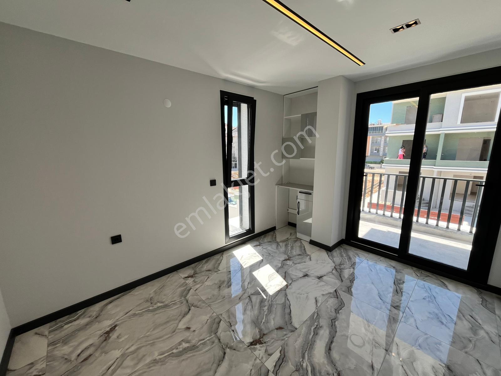 Didim Efeler'de Müstakil Havuzlu Akıllı Sistemli Sıfır Villa - Görsel 8