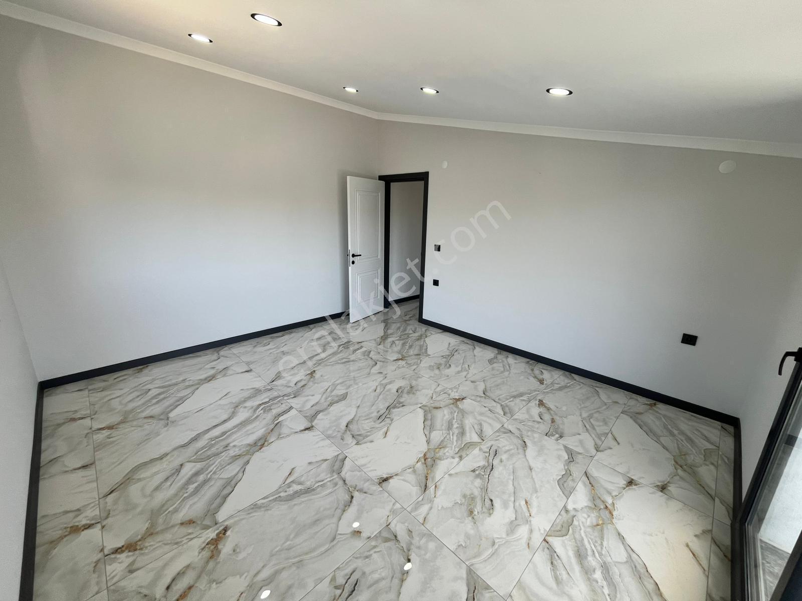Didim Efeler'de Müstakil Havuzlu Akıllı Sistemli Sıfır Villa - Görsel 2