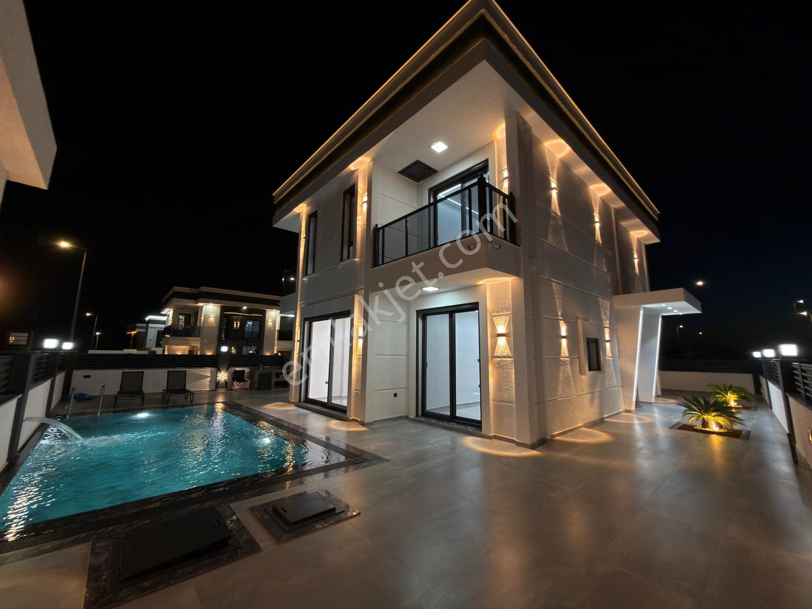 Didim Efeler'de Tam Müstakil Ultra Lüks Villa - Görsel 13