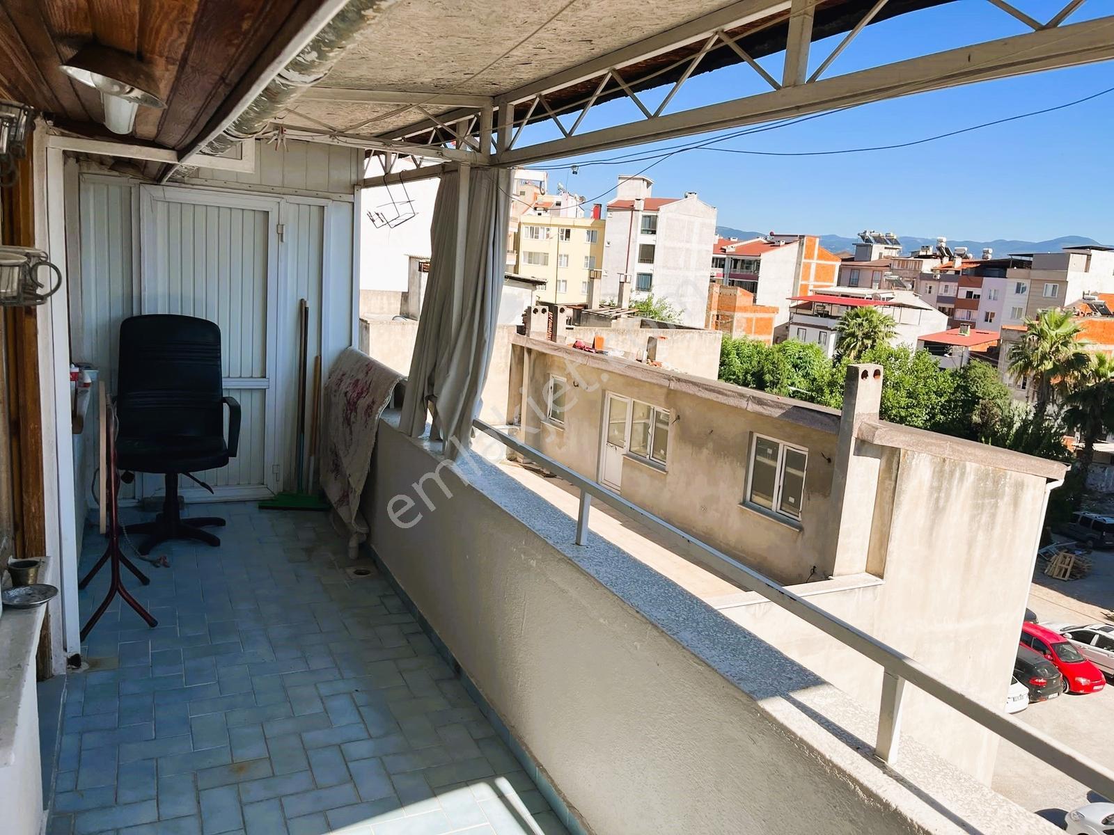 Eu Gayrimenkulden Edremit Çarşı Merkezde 4+1 Dubleks Geniş Daire - Görsel 28