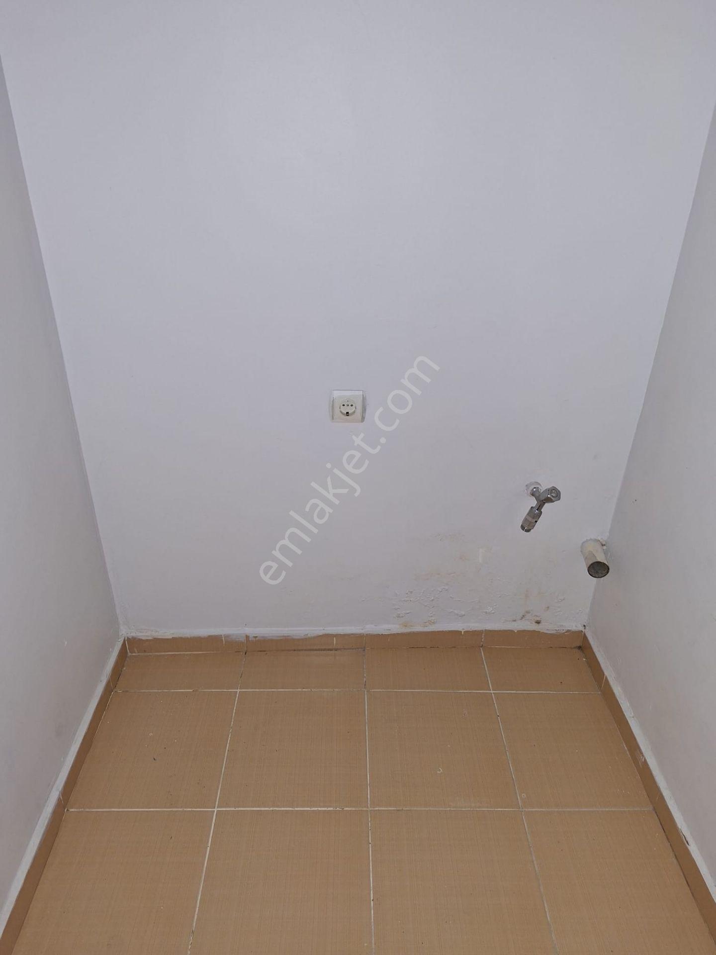 Recep Ümit Emlak'tan Yenibağlar Mahallesi Seylap Ve Yılmaz Büyükerşan Blv. Yakını Kiralık 3+1daire - Görsel 32
