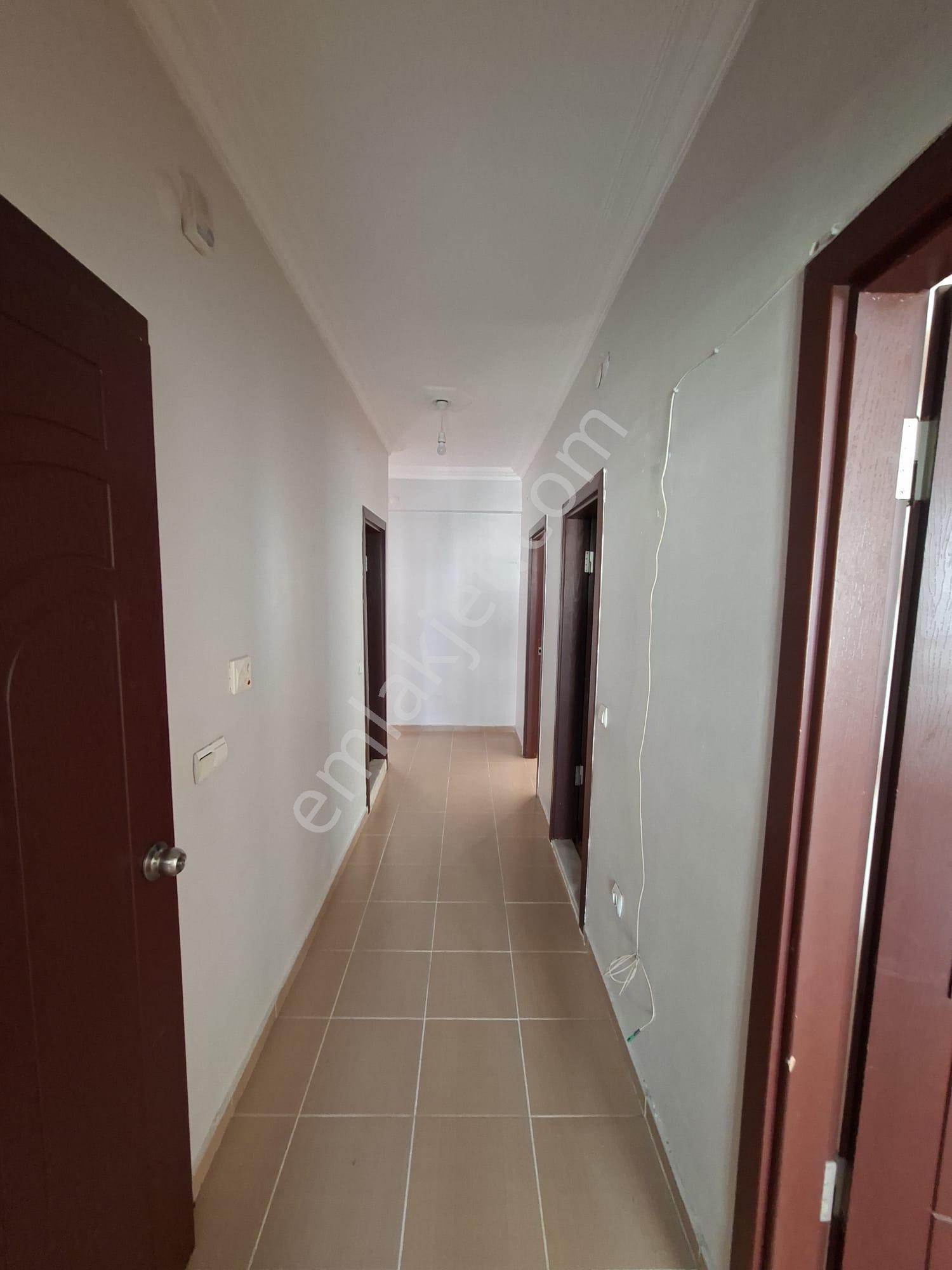Recep Ümit Emlak'tan Yenibağlar Mahallesi Seylap Ve Yılmaz Büyükerşan Blv. Yakını Kiralık 3+1daire - Görsel 27