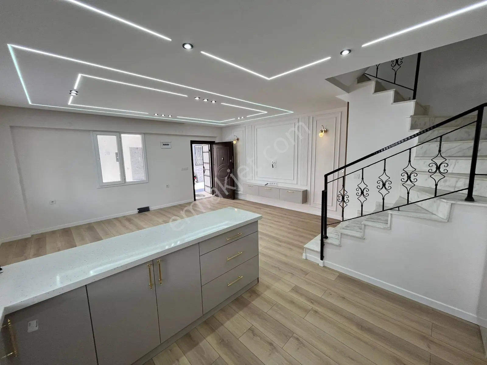Didim Altınkum'da Denize Yürüme Mesafesinde 3+1 Trpleks Villa - Görsel 5
