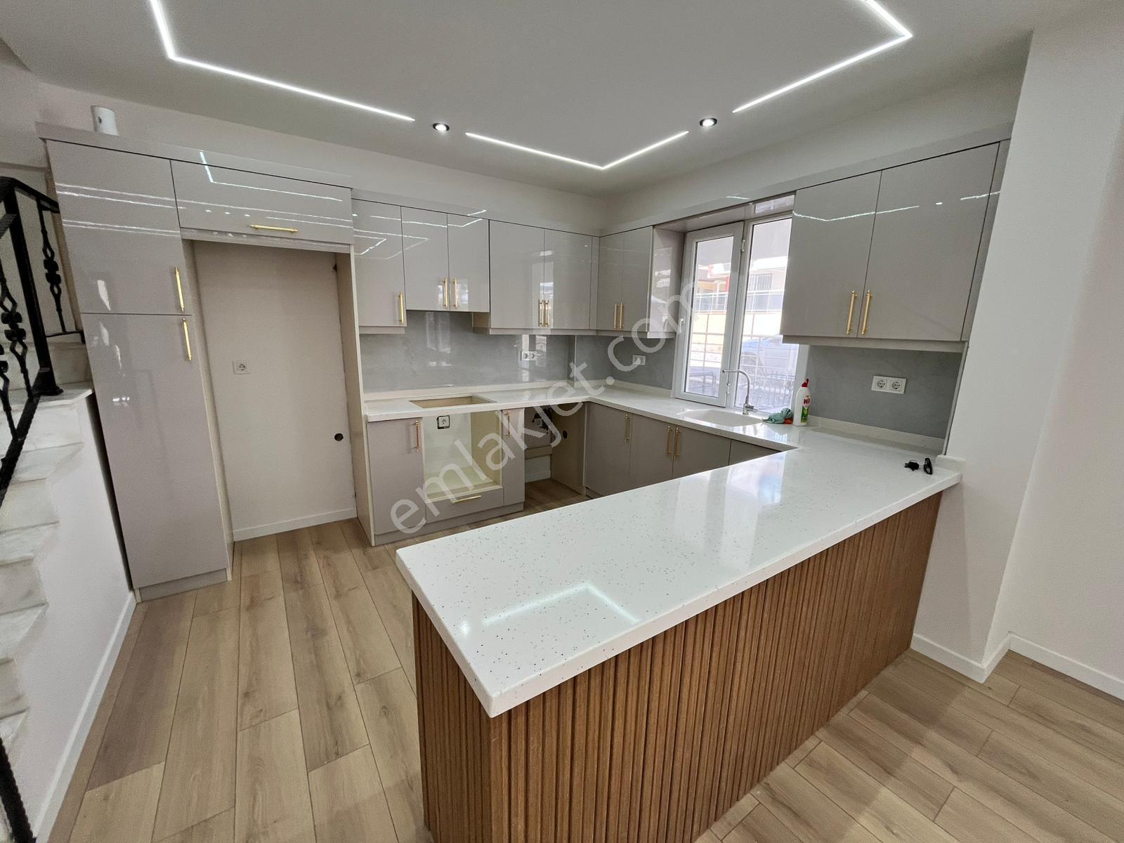 Didim Altınkum'da Denize Yürüme Mesafesinde 3+1 Trpleks Villa - Görsel 12