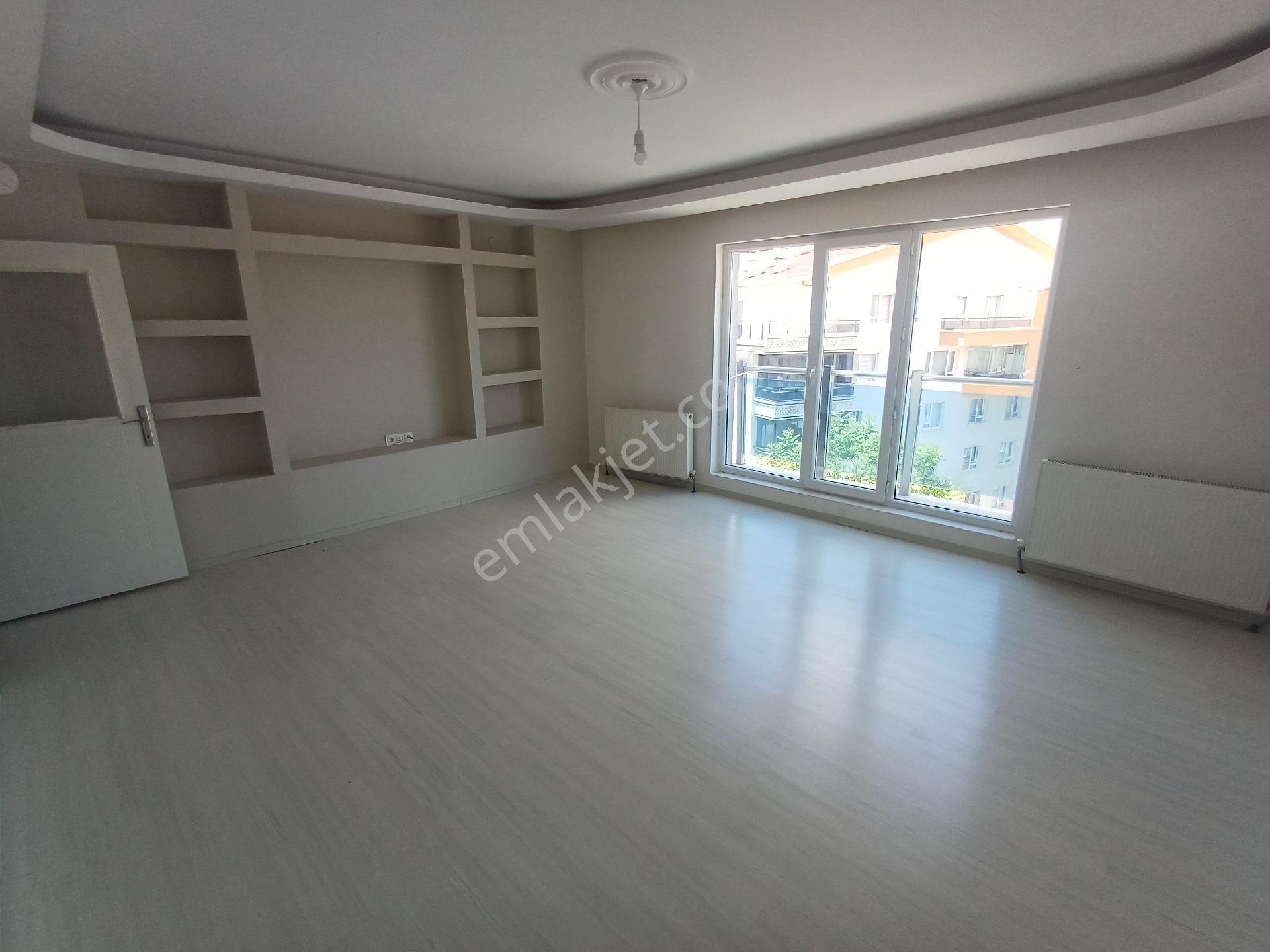 Kalekışladan Cadde Yakını Kiralık 4+1 Dubleks - Görsel 9