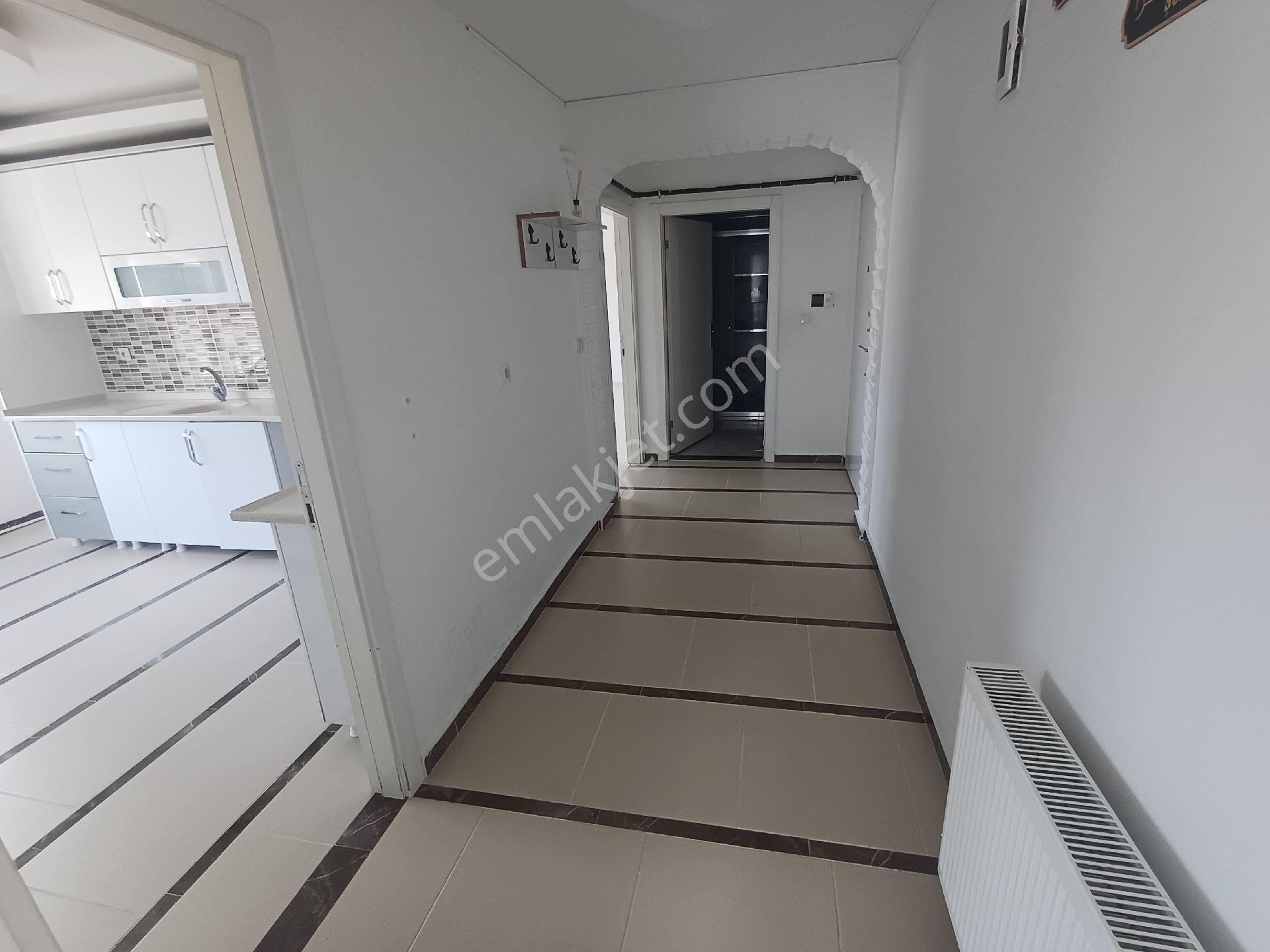 Kalekışladan Cadde Yakını Kiralık 4+1 Dubleks - Görsel 6