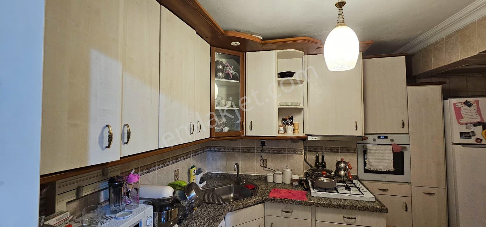 Ulu Camiye Yakın Bakımlı Geniş Satılık Daire - Görsel 6