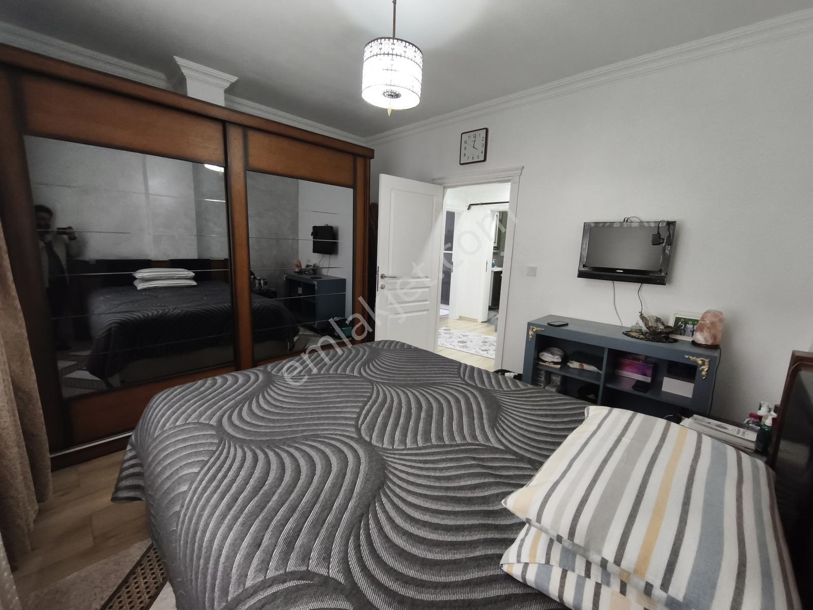 Taşdelen Ana Cadde Üzerinde 130m2 İçi Yenilenmiş Satılık 3+1 - Görsel 31