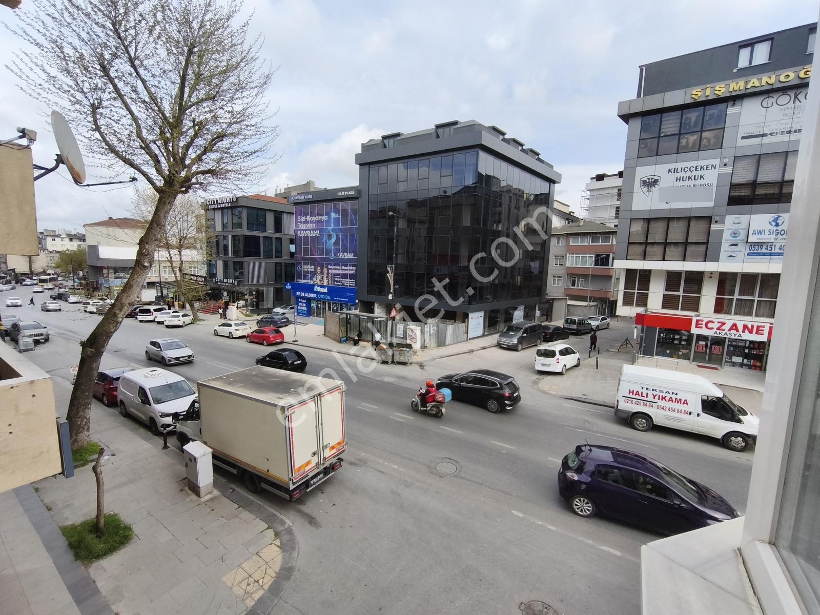 Taşdelen Ana Cadde Üzerinde 130m2 İçi Yenilenmiş Satılık 3+1 - Görsel 33