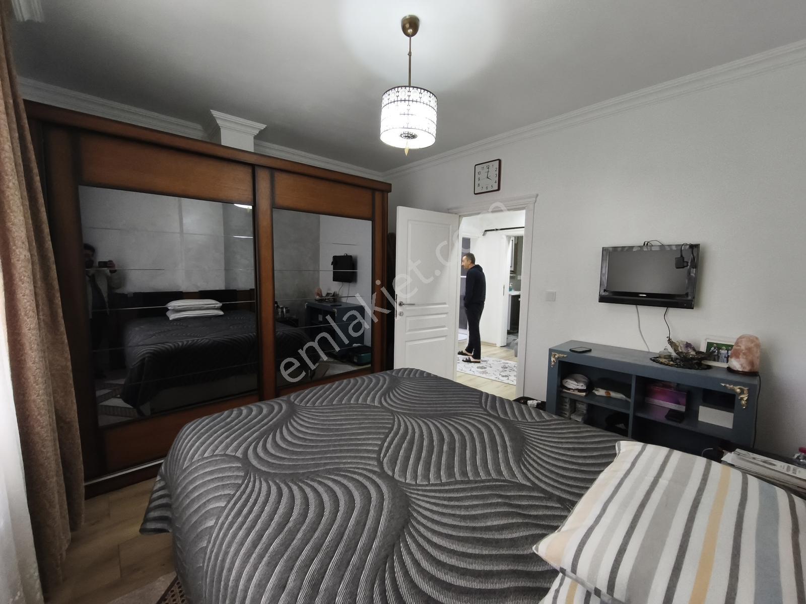 Taşdelen Ana Cadde Üzerinde 130m2 İçi Yenilenmiş Satılık 3+1 - Görsel 26