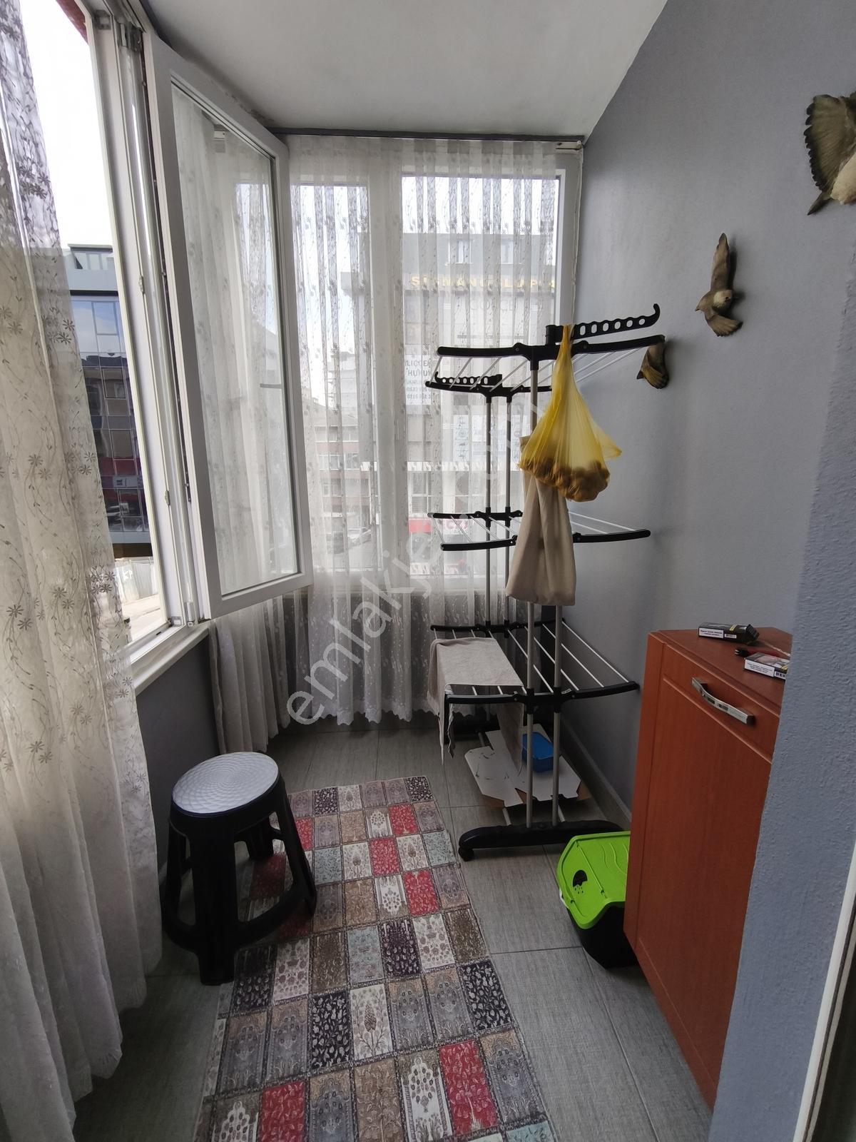 Taşdelen Ana Cadde Üzerinde 130m2 İçi Yenilenmiş Satılık 3+1 - Görsel 22