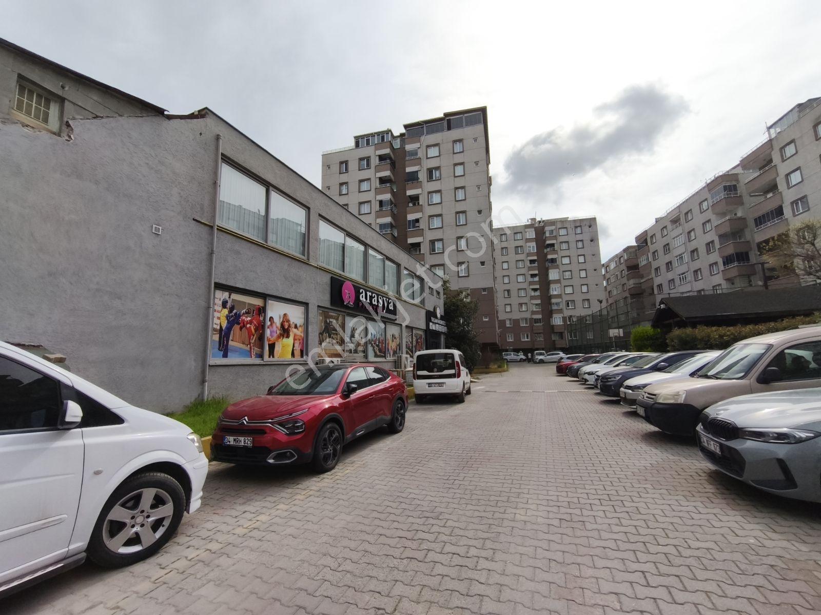 Taşdelen Merkezde Site İçinde Satılık Balkonlu 2+1 - Görsel 28