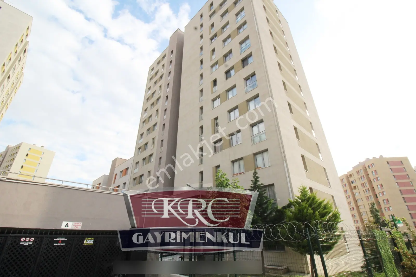 Krc'den Karaağaç Toki Blokları 2. Kat 3+1 Satılık Daire!