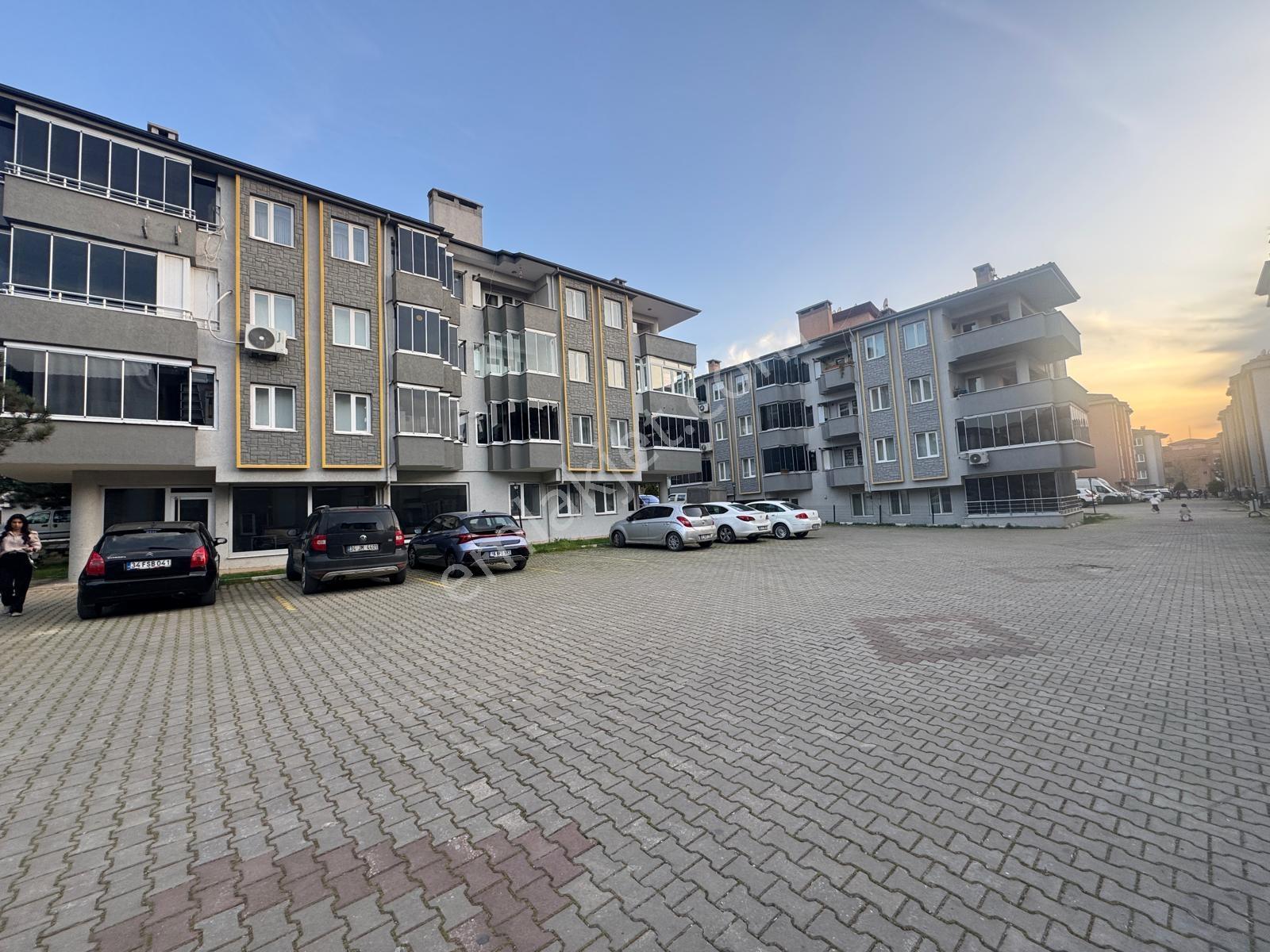 Mudanya Yolu Güzelbelde Sit. Metro'ya Yakın 180m2 3+1 Ara Kat - Görsel 30