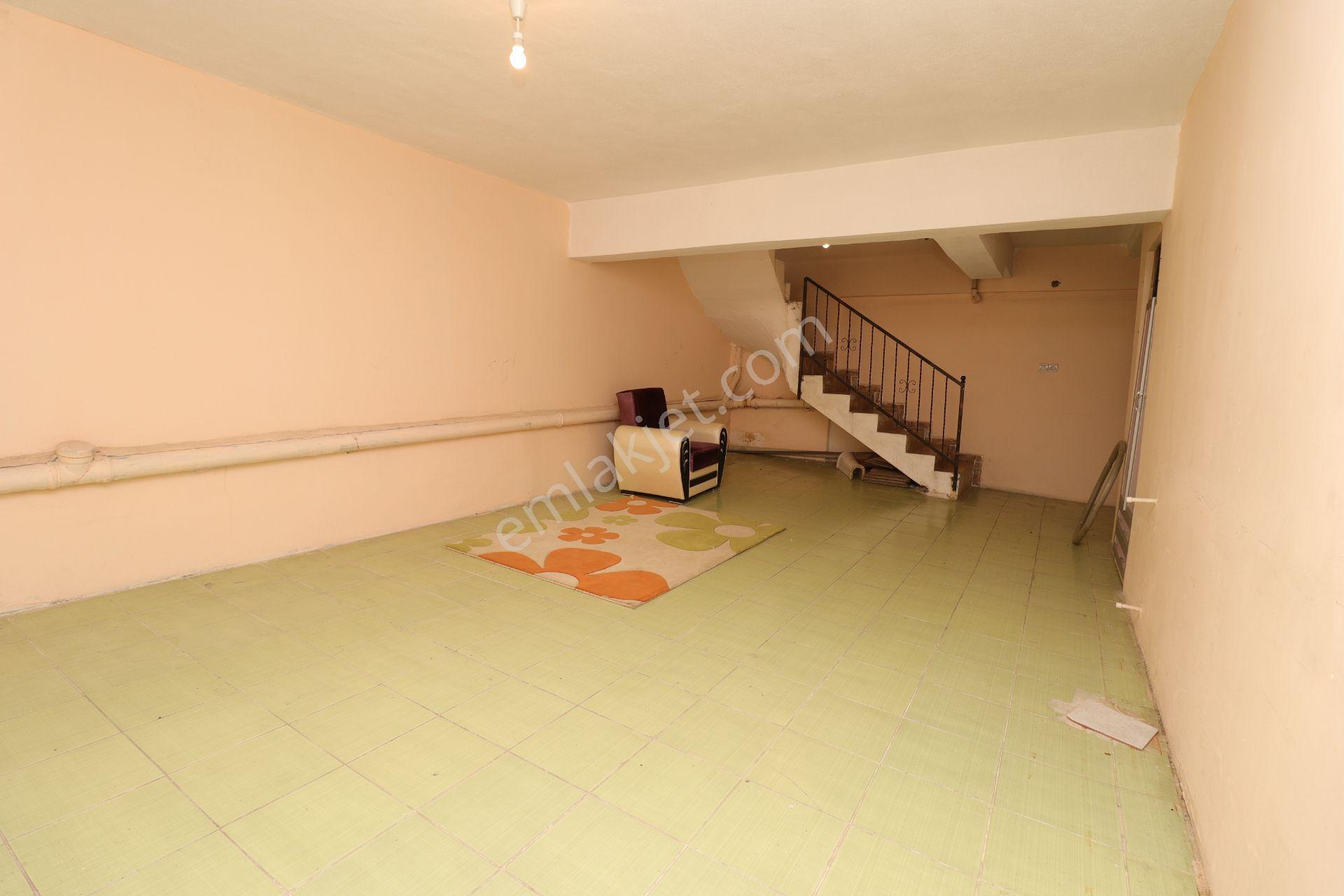 Akif'ten Elvankent Topçu'da Depolu 40+30:70 M2 Kiralık Dükkan - Görsel 10