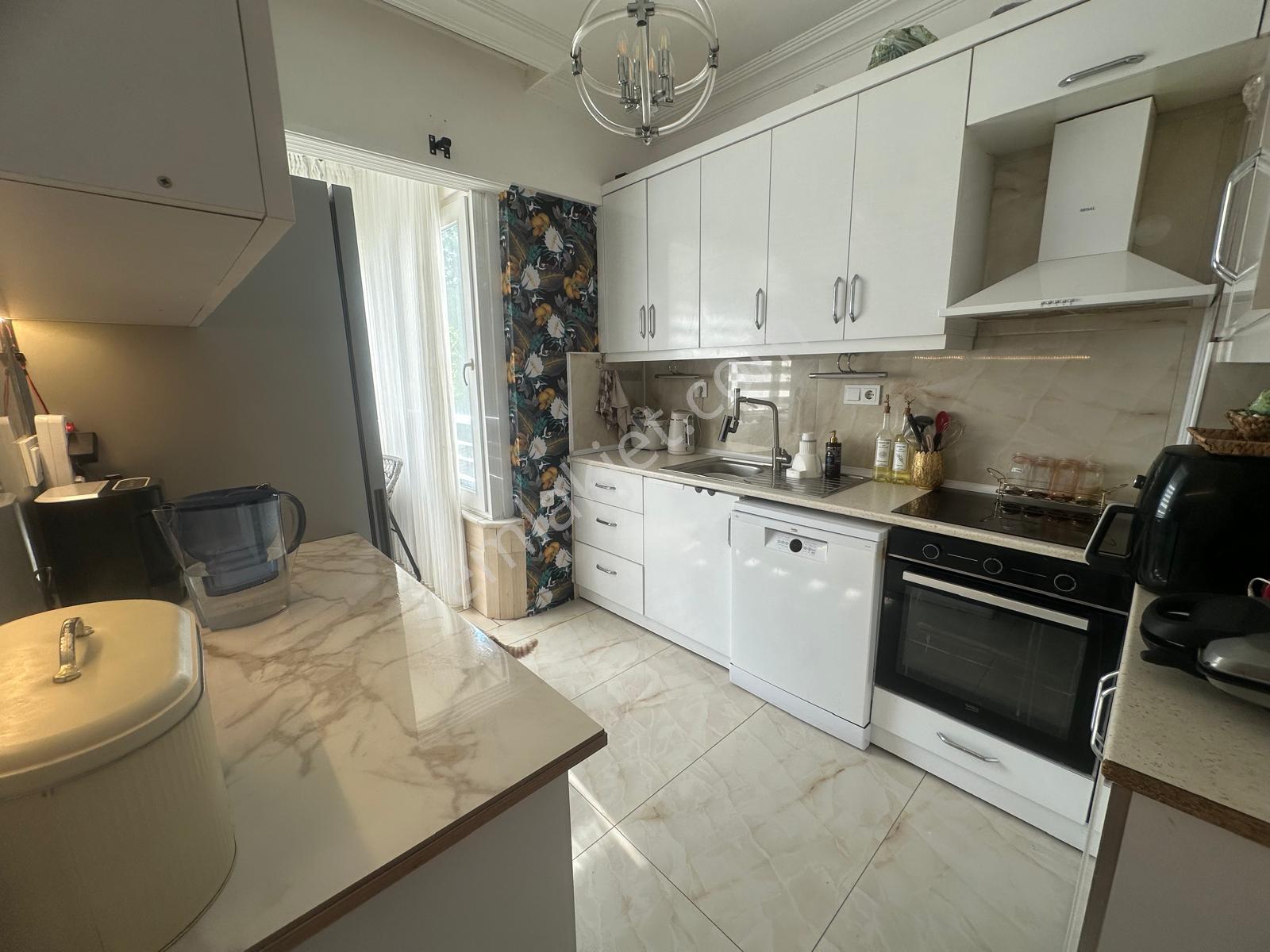 Alanya Güllerpınarı Mah.denize 300 Mt.eşyalı Satılık 3+1 Daire - Görsel 11