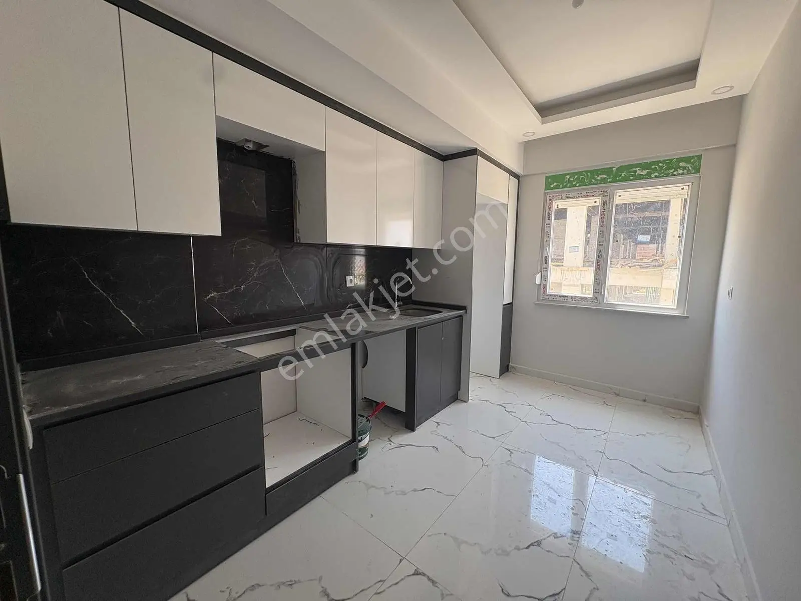 Satılık 2+1 Ayrı Mutfak Daire