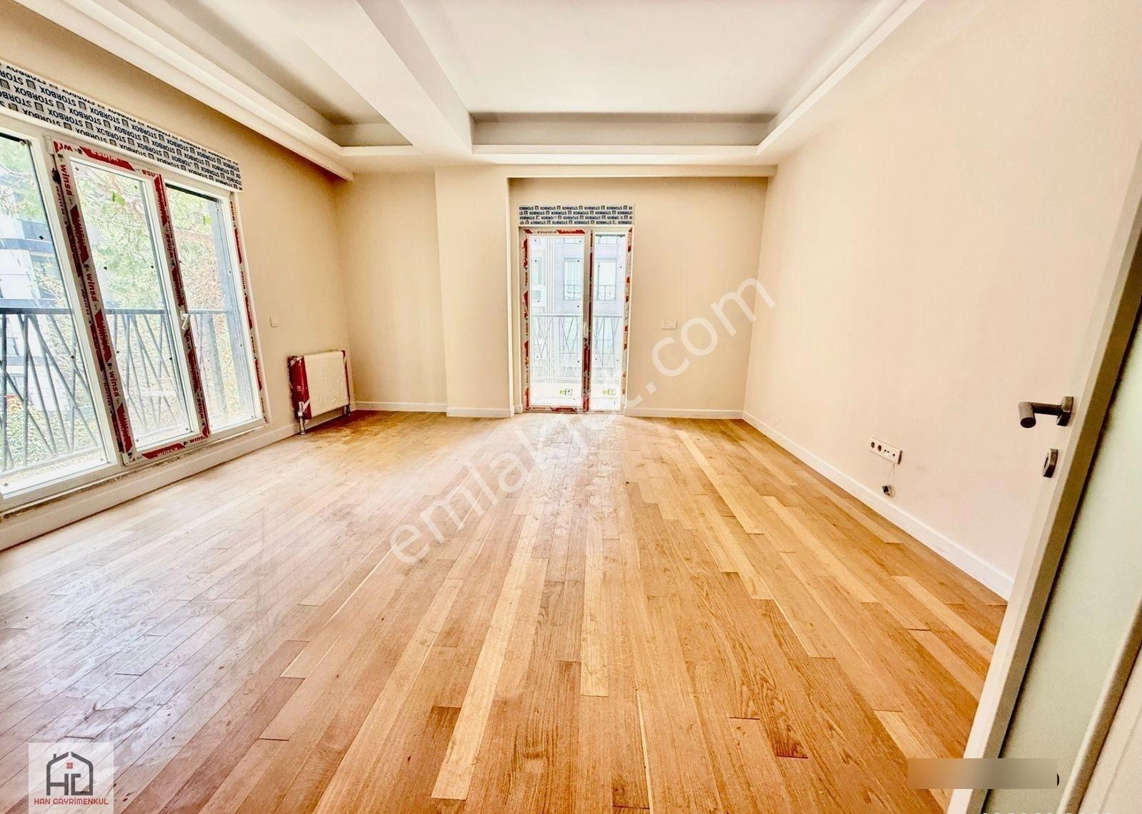 Caddebostanda 3+1 Balkonlu Ebeveynli Süper Lüks Sıfır Bina
