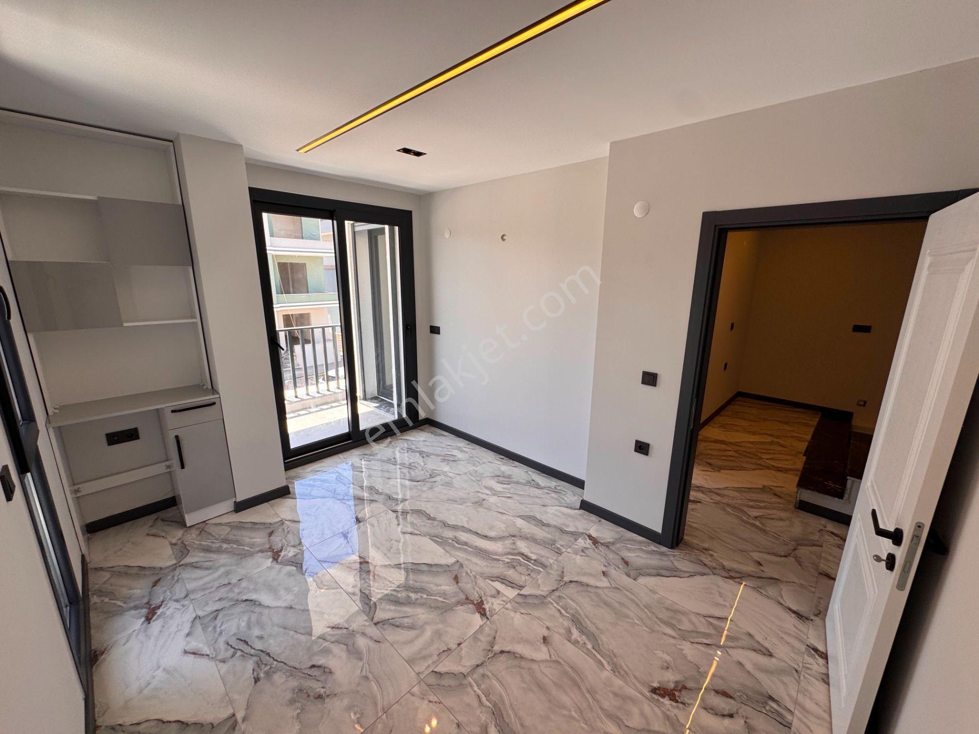 Didim Efeler'de Yerden Isıtma - Akıllı Sistem 3+1 Tripleks Satılık Havuzlu Villa - Görsel 11