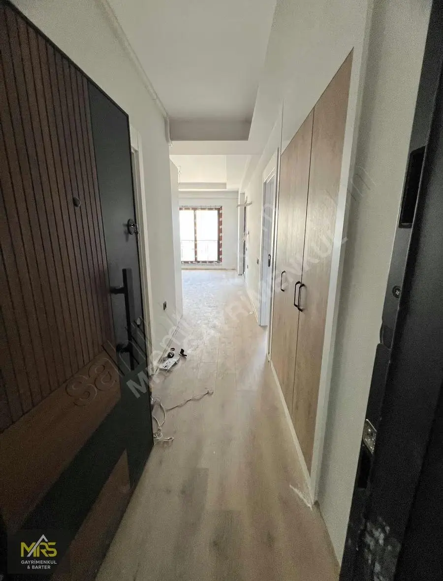 Mrs'den Akdeniz Mahallesinde Havuzlu Sitede Kiralık 1+1 Daire - Görsel 4