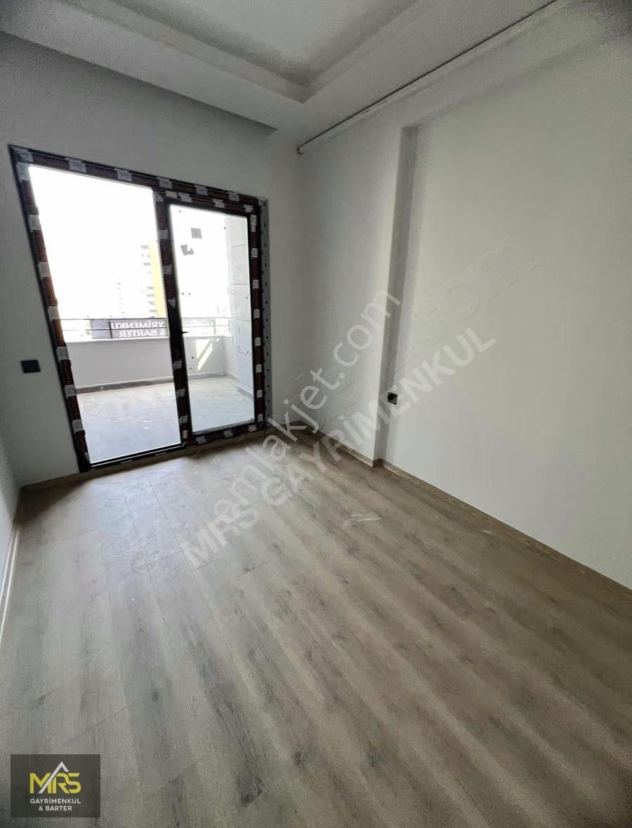 Mrs'den Akdeniz Mahallesinde Havuzlu Sitede Kiralık 1+1 Daire - Görsel 35