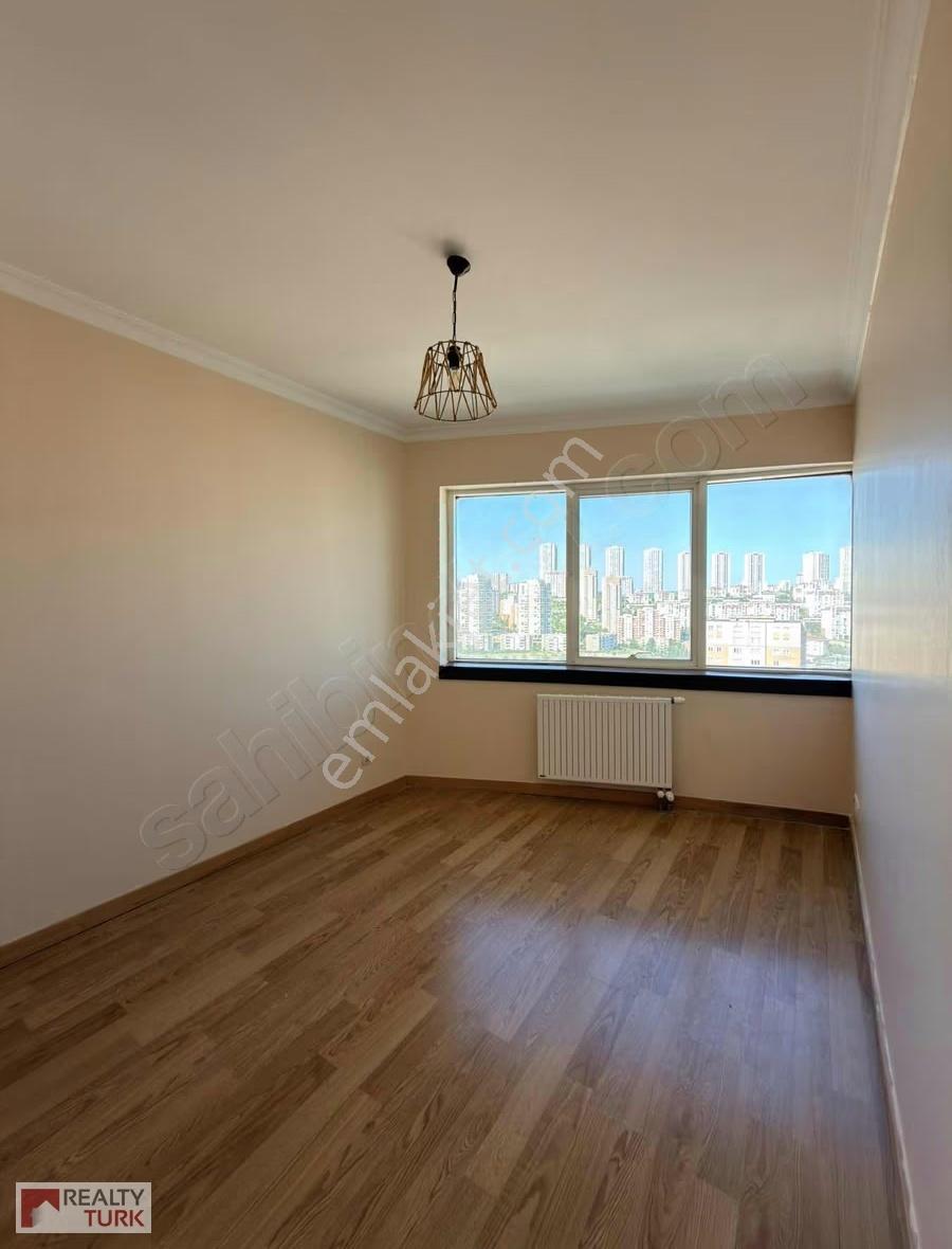 Bahçeşehir Spradon Quartz 'da Kiralık 2+1 Manzaralı - Görsel 3
