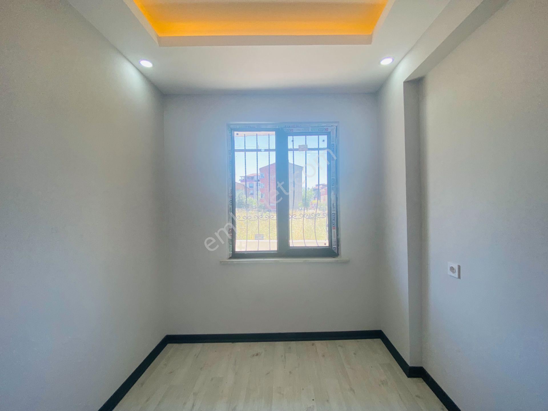 Güven'den Kapaklıda Yerden Isıtmalı,geniş Bahçeli Kiralık 2+1 Ev - Görsel 11