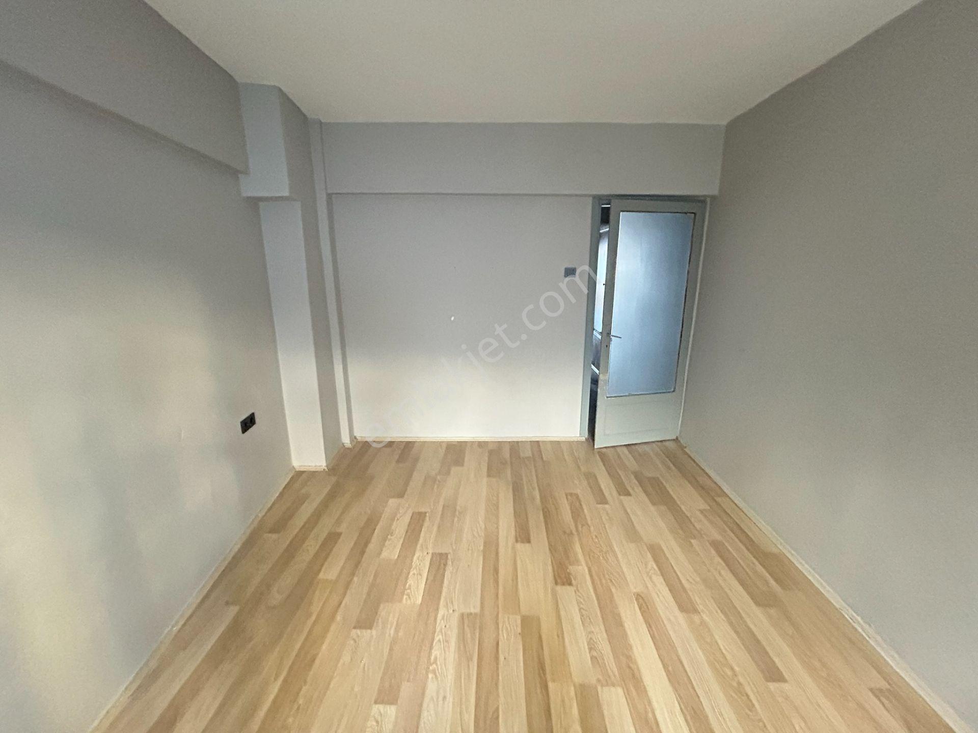 Bandırma Hacıyusufta Ara Kat Ön Cephe Balkonlu Kiralık 2+1 Daire - Görsel 20
