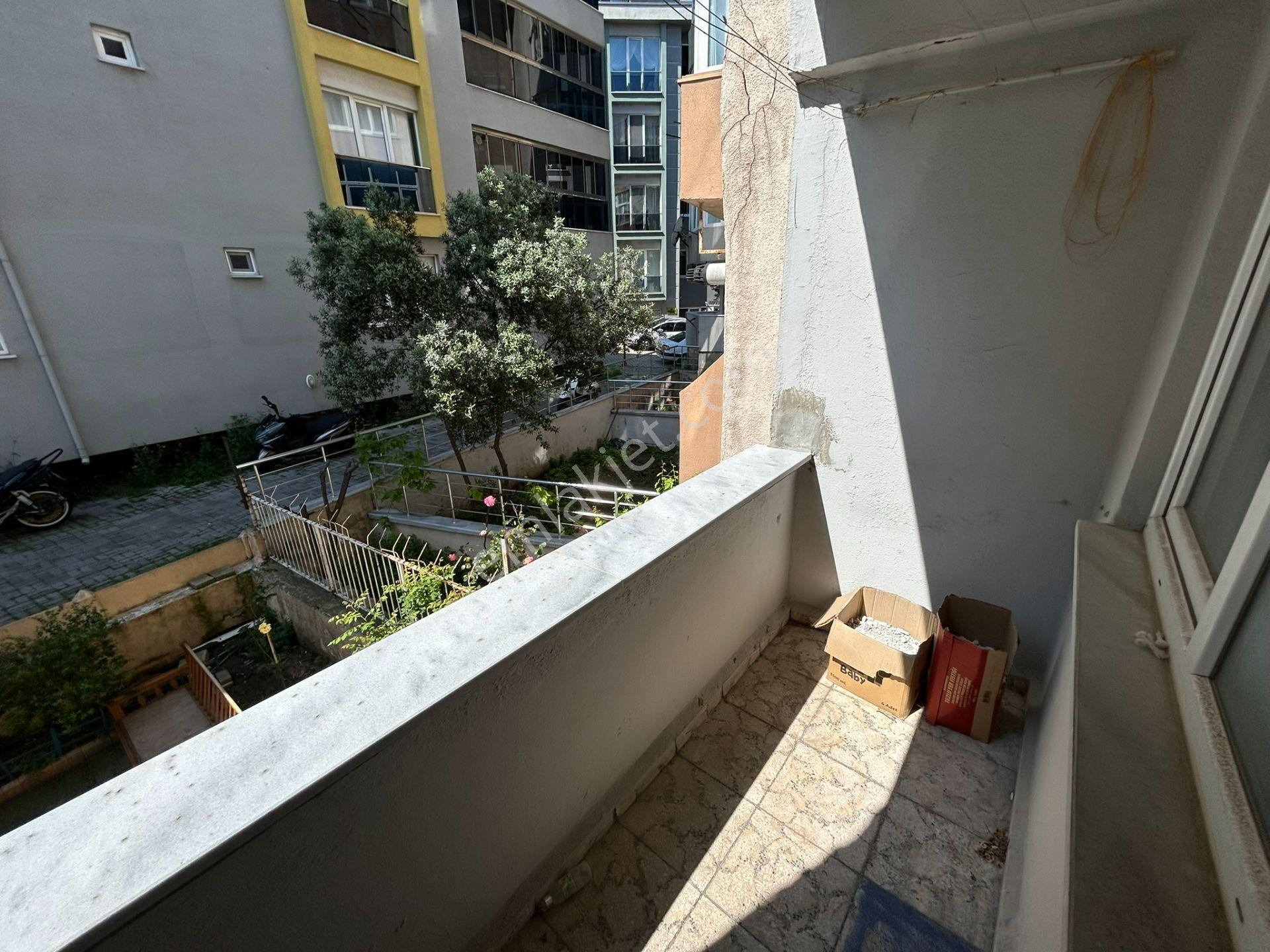 Bandırma Hacıyusufta Ara Kat Ön Cephe Balkonlu Kiralık 2+1 Daire - Görsel 21