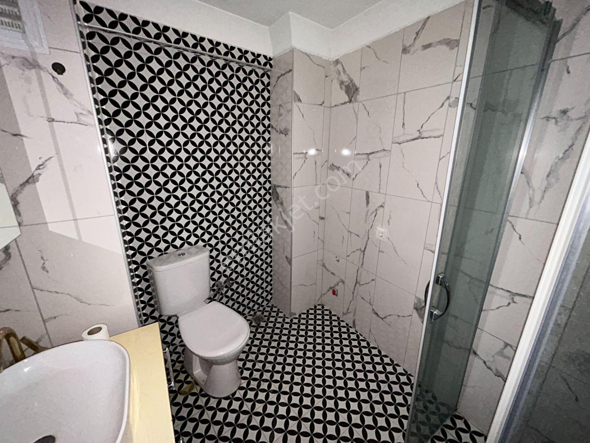 Bandırma Hacıyusufta Ara Kat Ön Cephe Balkonlu Kiralık 2+1 Daire - Görsel 27